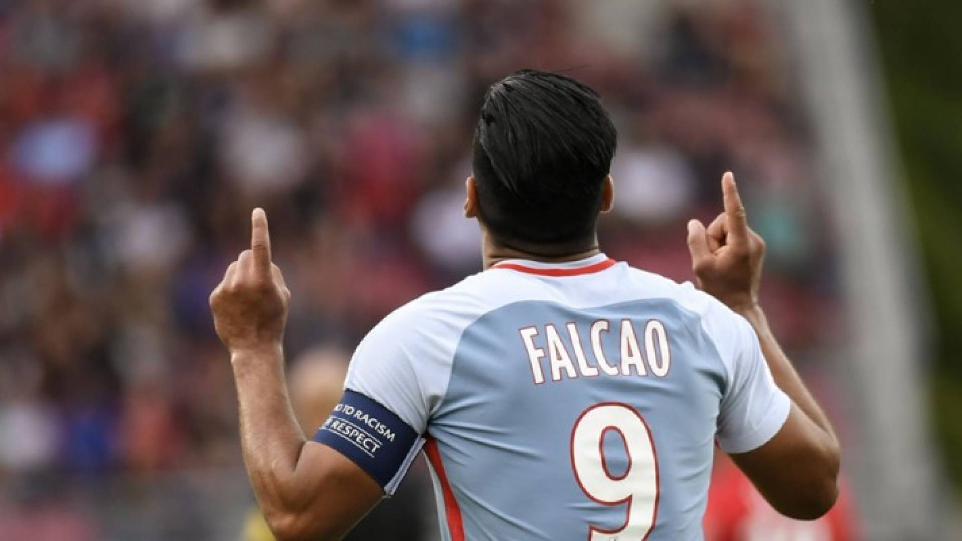 فالكاو يسجل اول هاتريك في الدوري الفرنسي