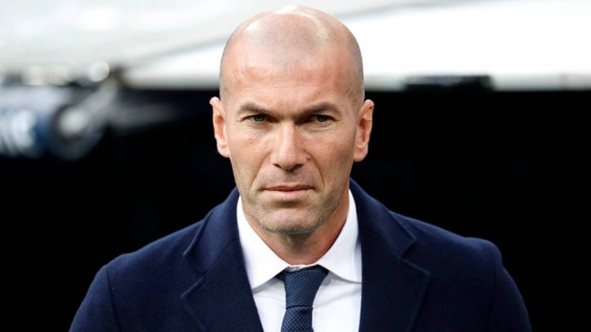 المدير الفني لفريق ريال مدريد زين الدين زيدان