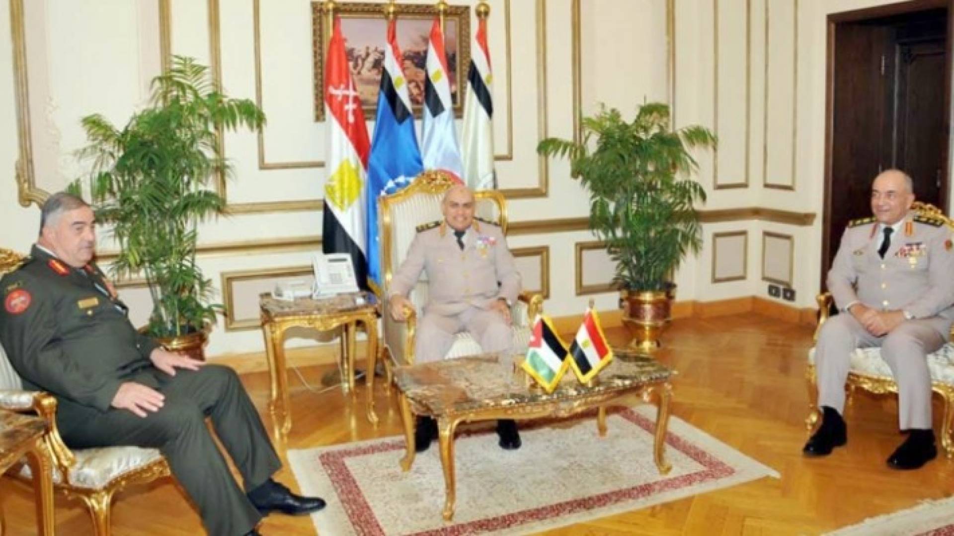 رئيس هيئة الأركان المشتركة يزور جمهورية مصر العربية