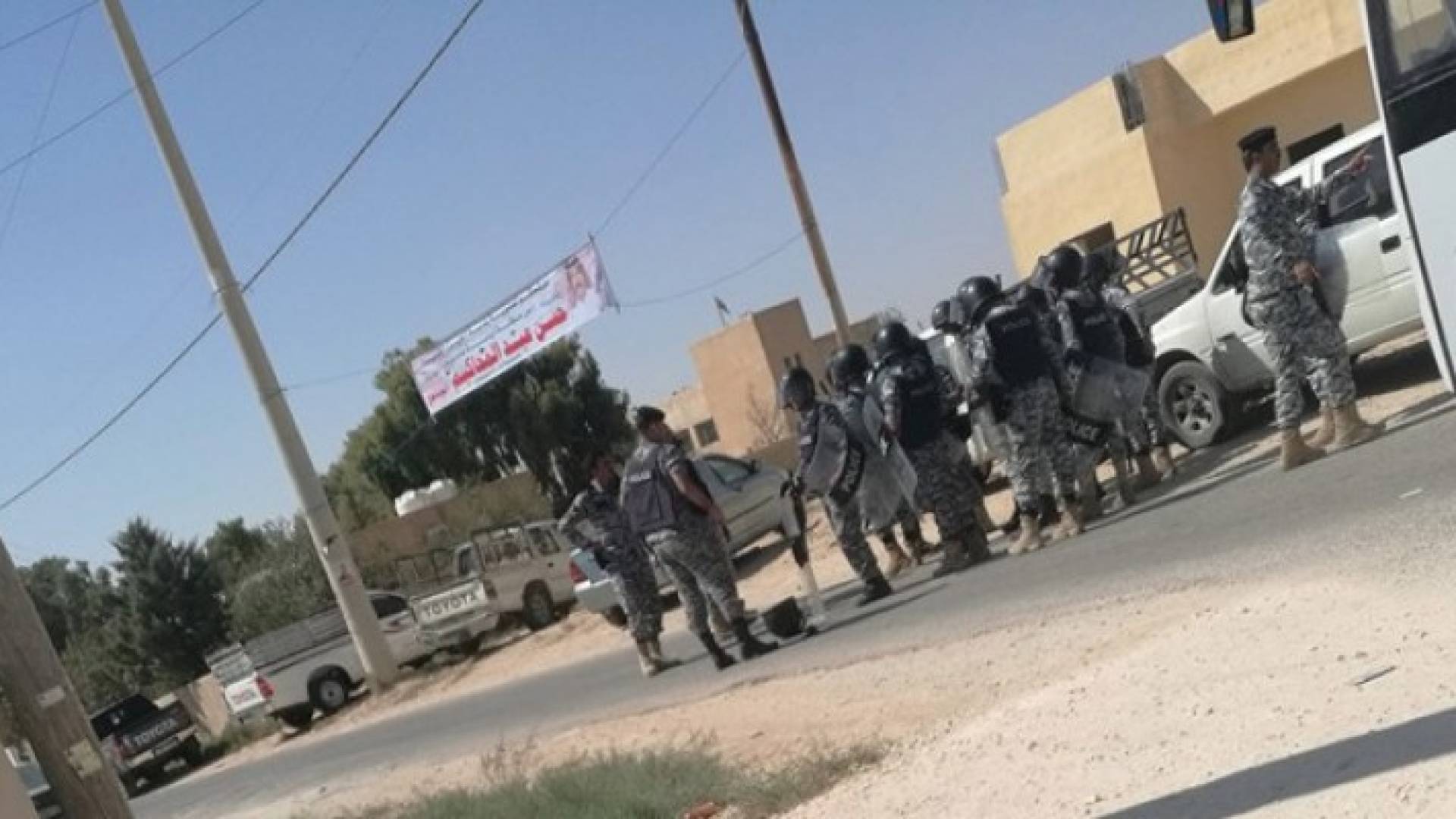 الأمن يتعامل مع اعتداء على الصناديق بمنطقة الموقر 