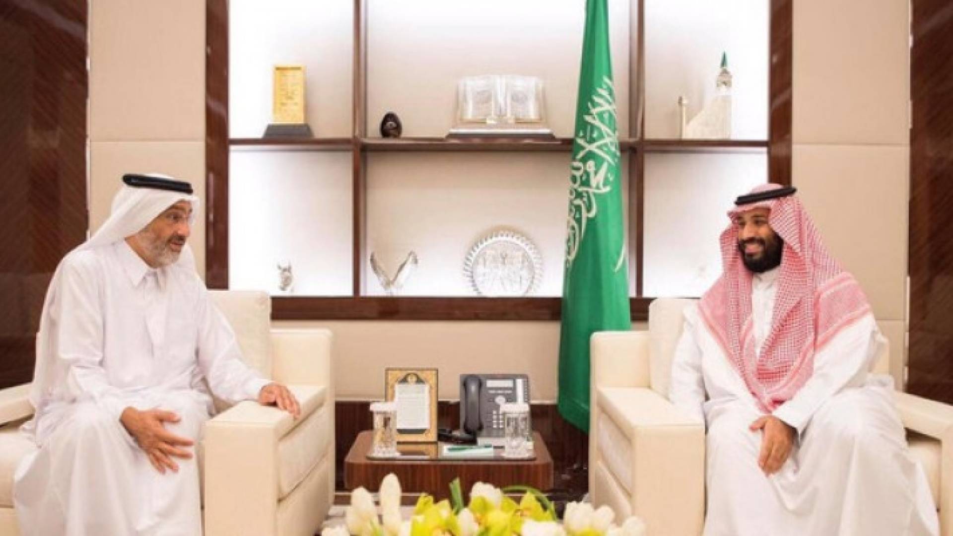 الملك سلمان يأمر بإرسال طائرات لاستضافة حجاج قطر