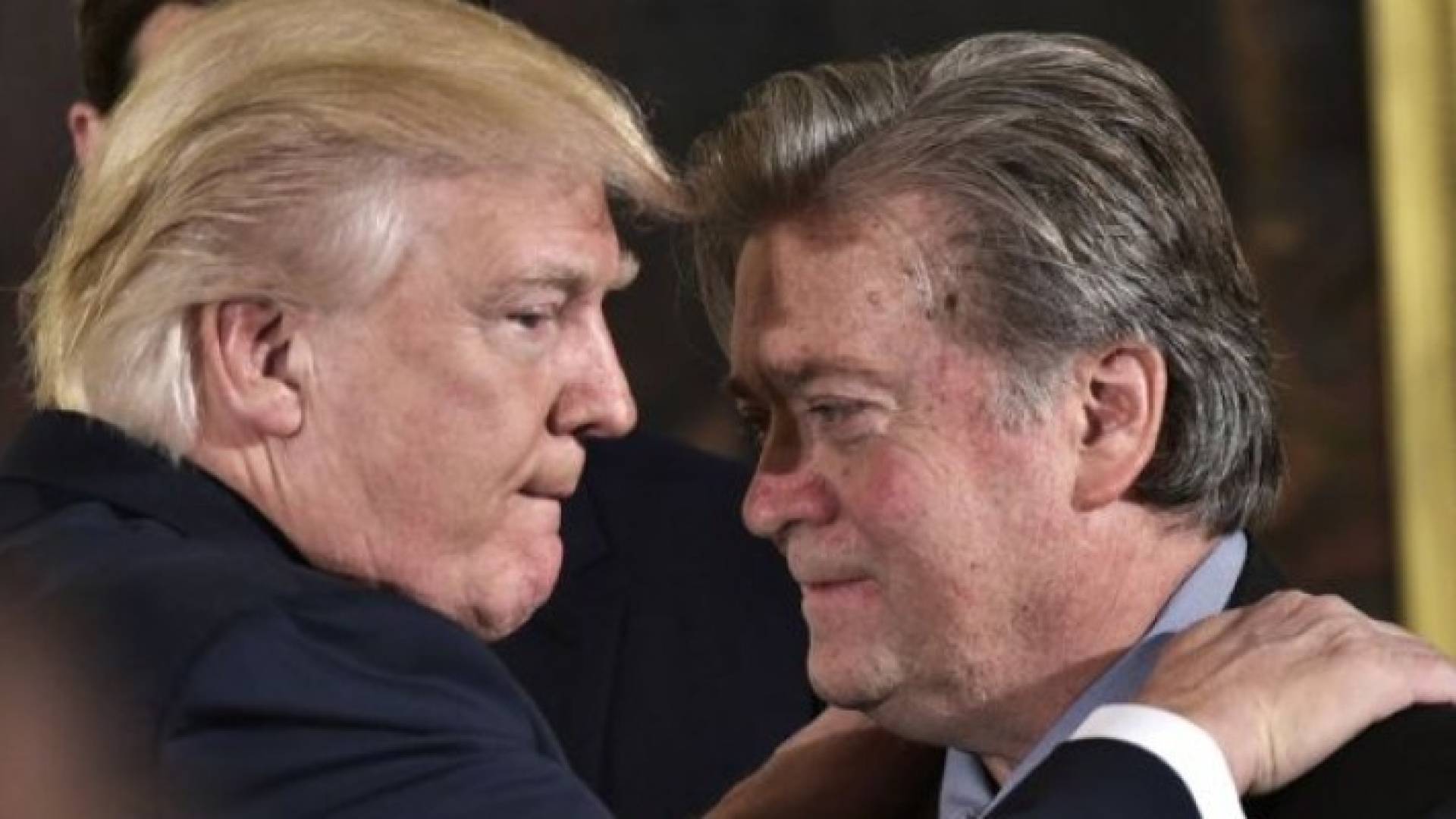 استقالة ستيف بانون مستشار ترمب