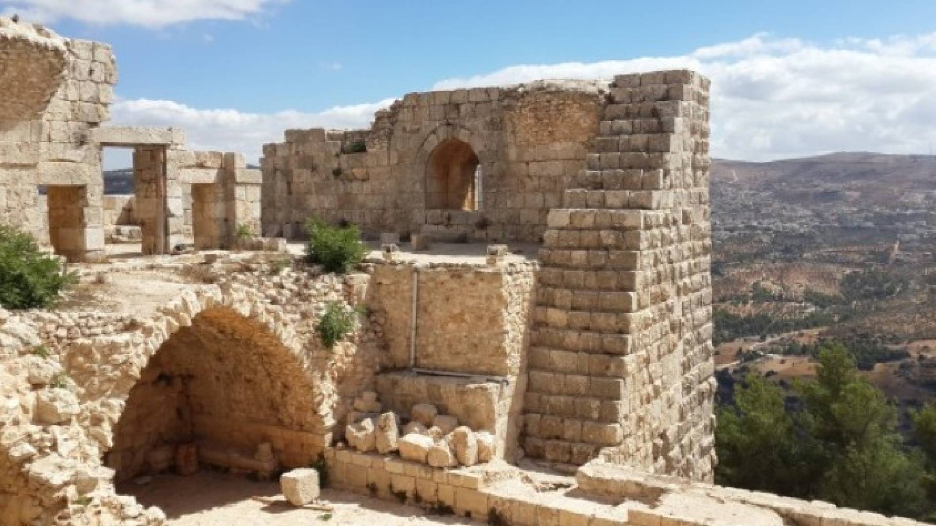 أجواء صيفية اعتيادية إلى معتدلة حتى منتصف الأسبوع الحالي