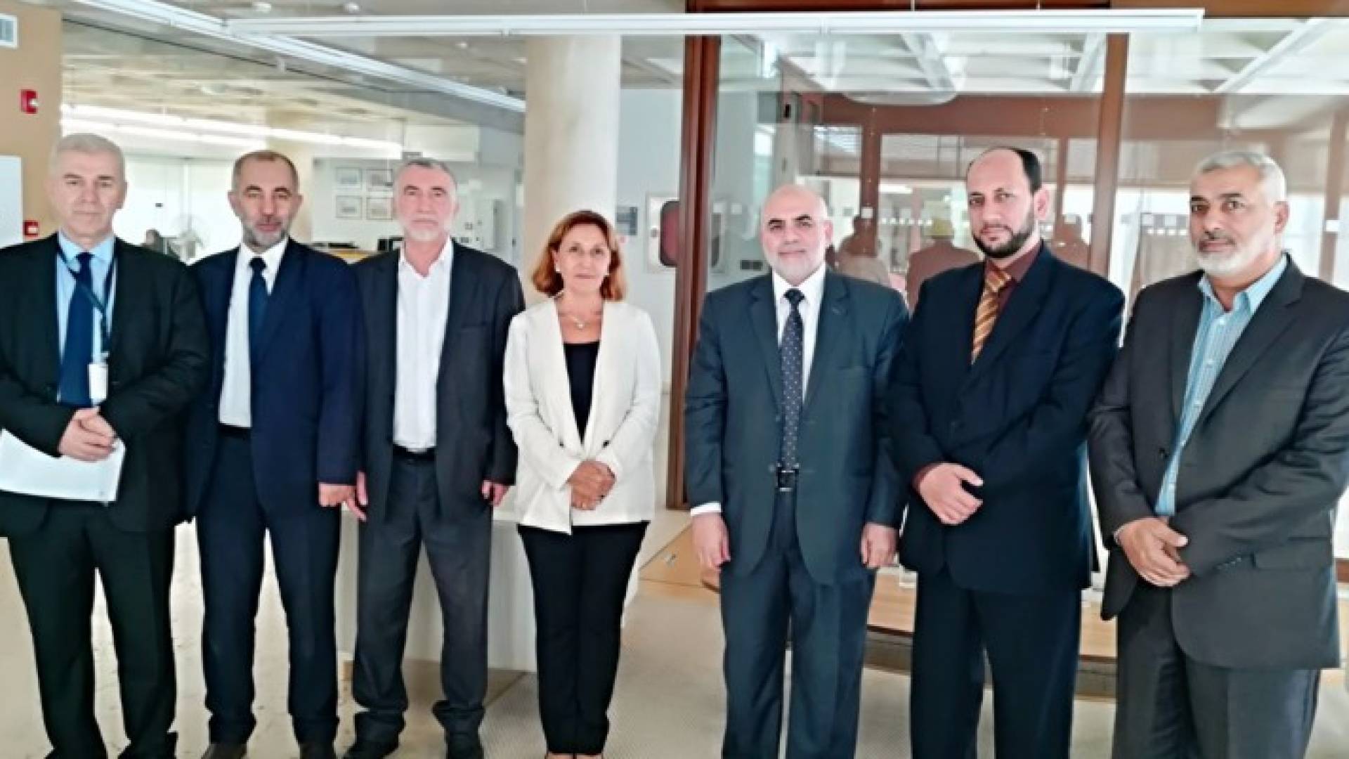 وفد من "العمل الإسلامي" يزور السفارة الإسبانية للتعزية بضحايا برشلونة