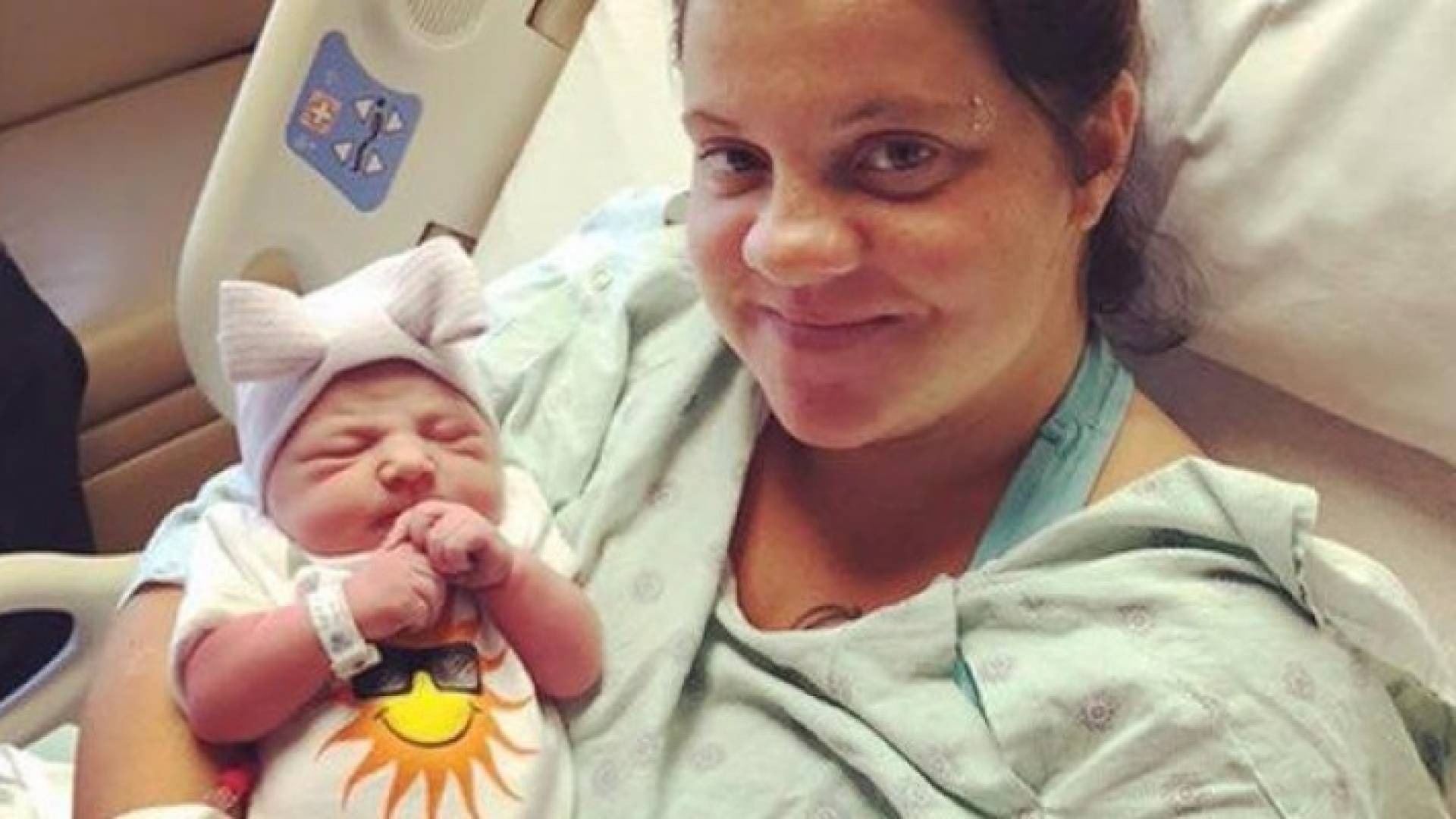 طفلة أميركية ولدت يوم الكسوف.. توقع ماذا سميت؟