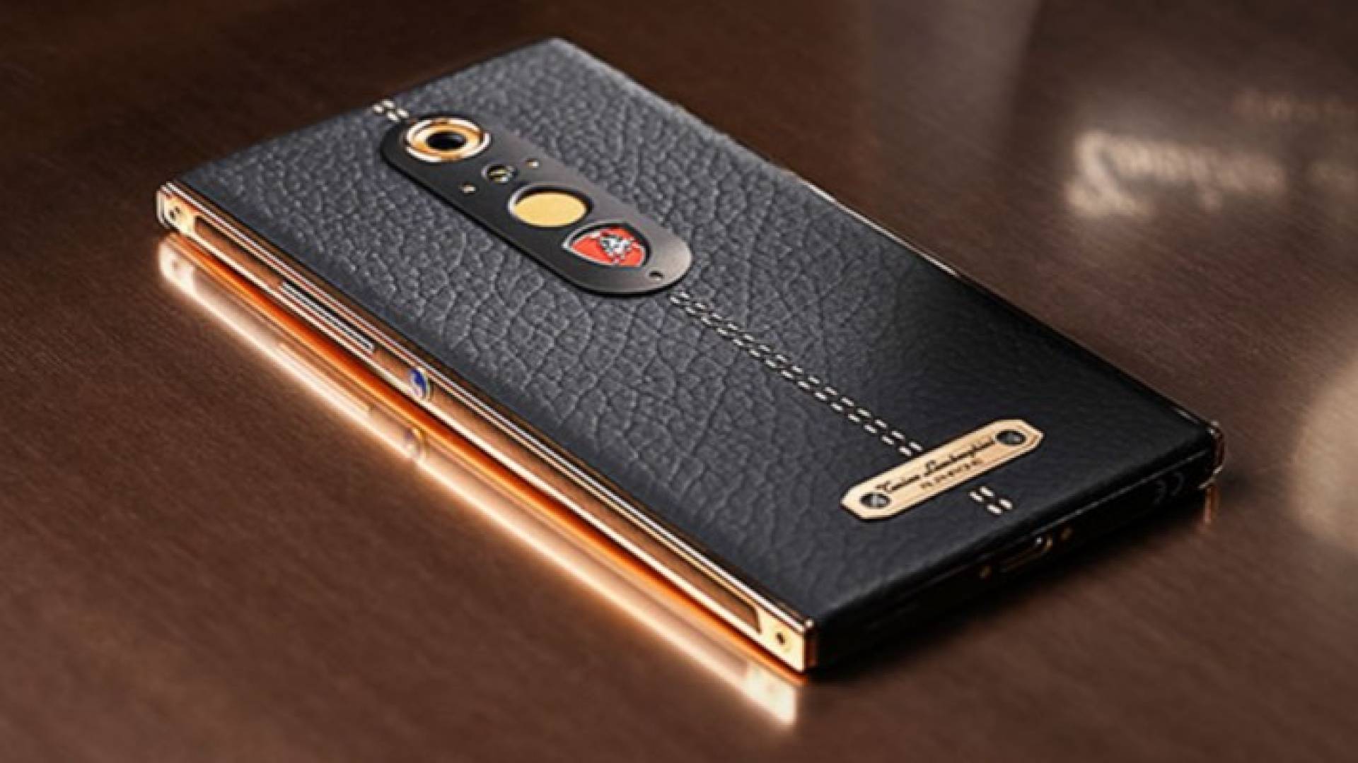 شركة لامبورغيني تطلق هاتف Alpha One بنظام أندرويد