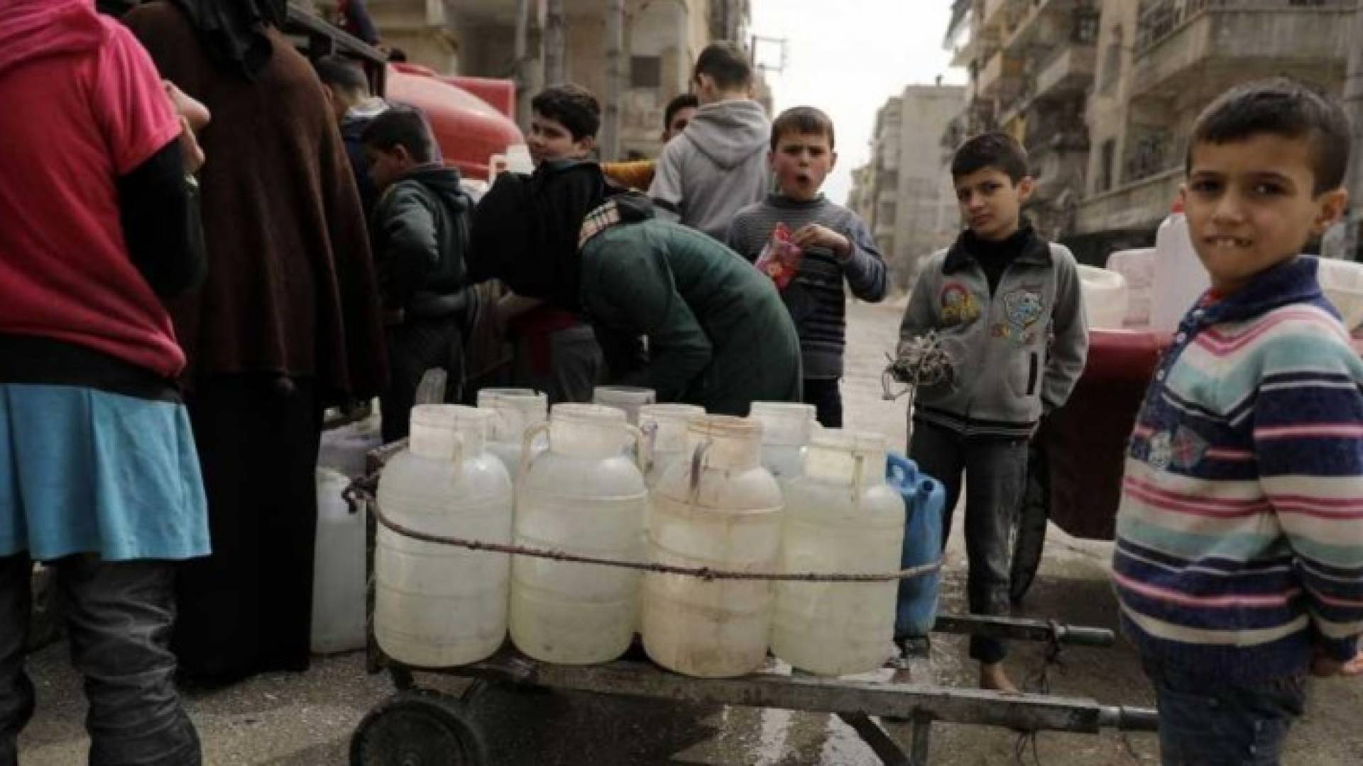 سكان حلب يعانون نقص المياه بشكل حاد