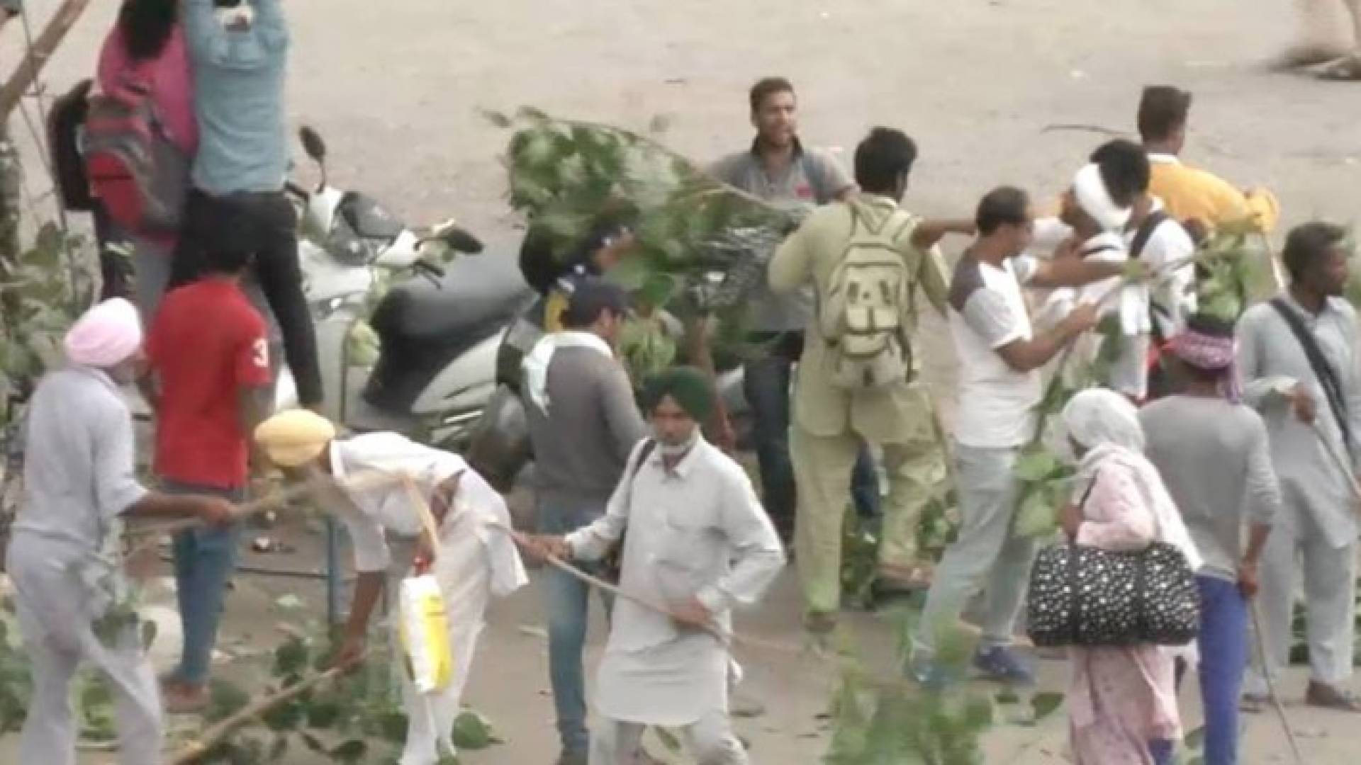 قتلى في احتجاجات عنيفة على إدانة زعيم روحي بالاغتصاب في الهند