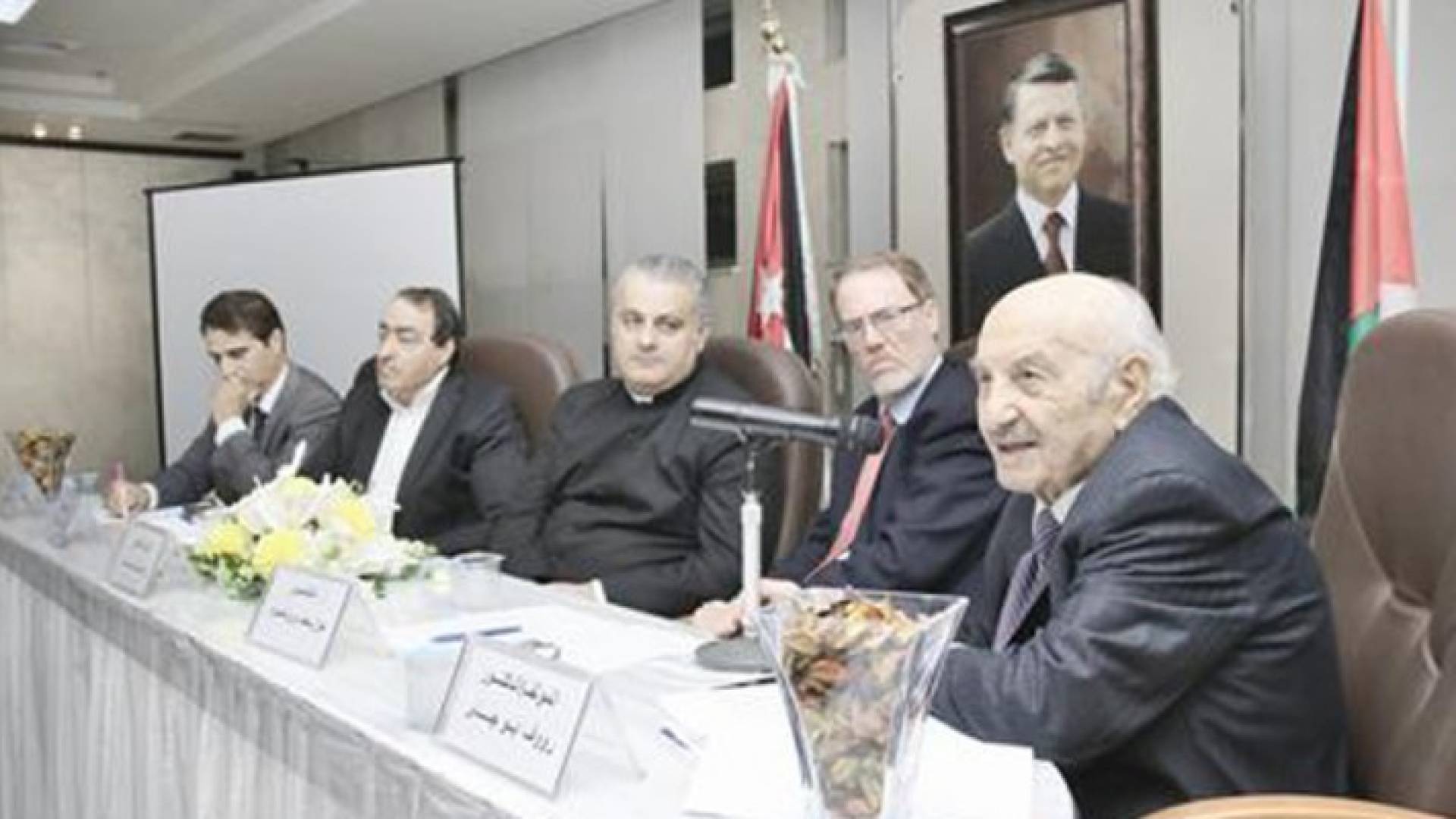 اشهار كتاب "الناصرة بلد الحب المسيحي" لرؤوف ابو جابر