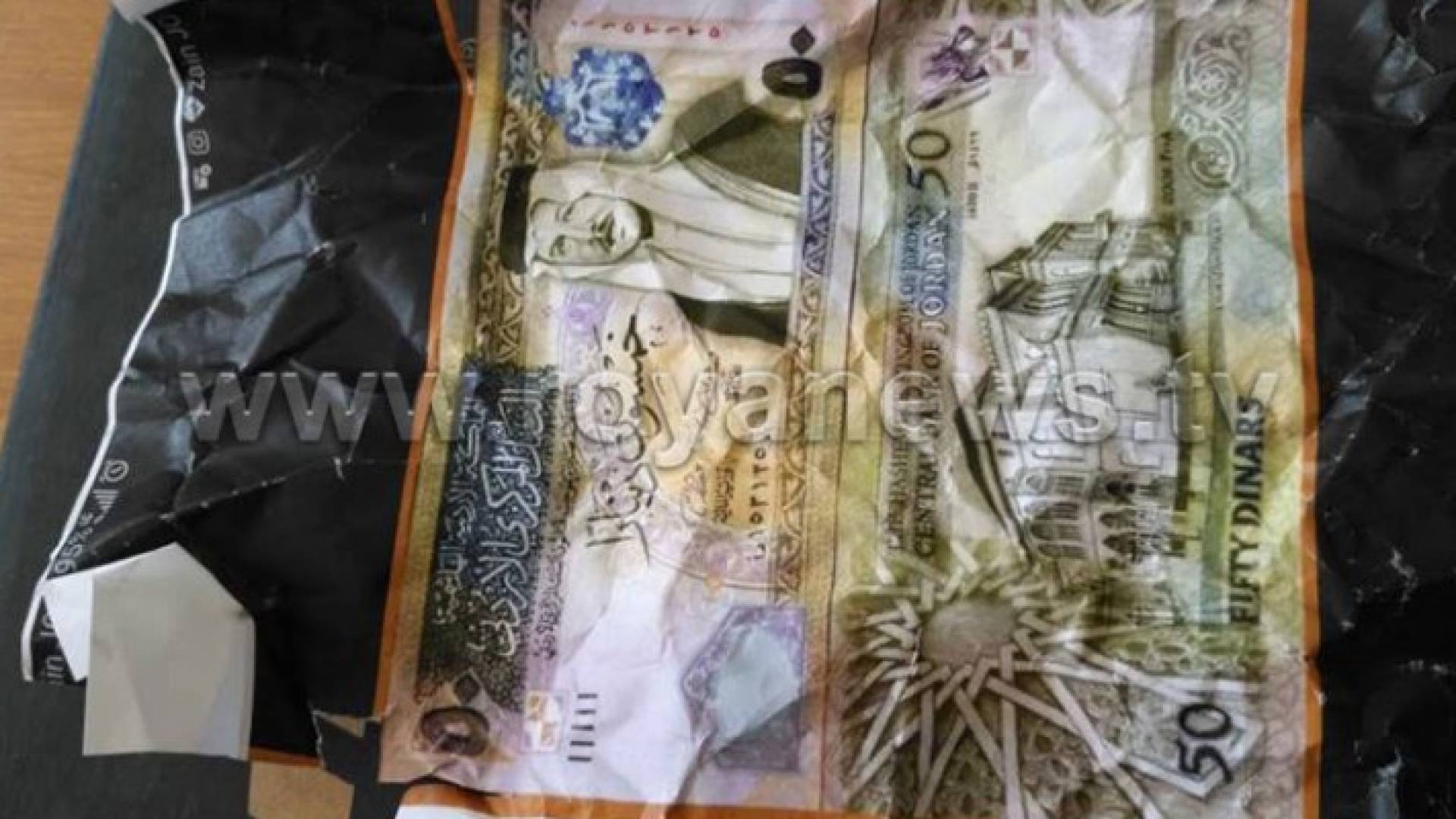 من مضبوطات المداهمة الامنية