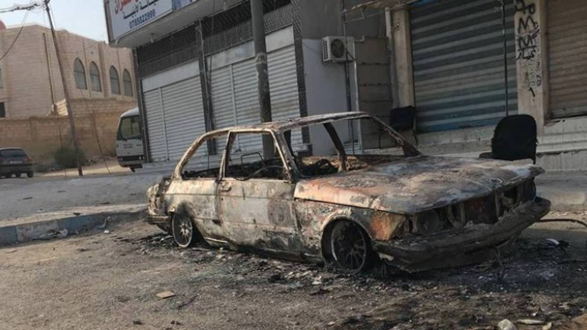 جانب من أعمال الشغب في الرصيفة 