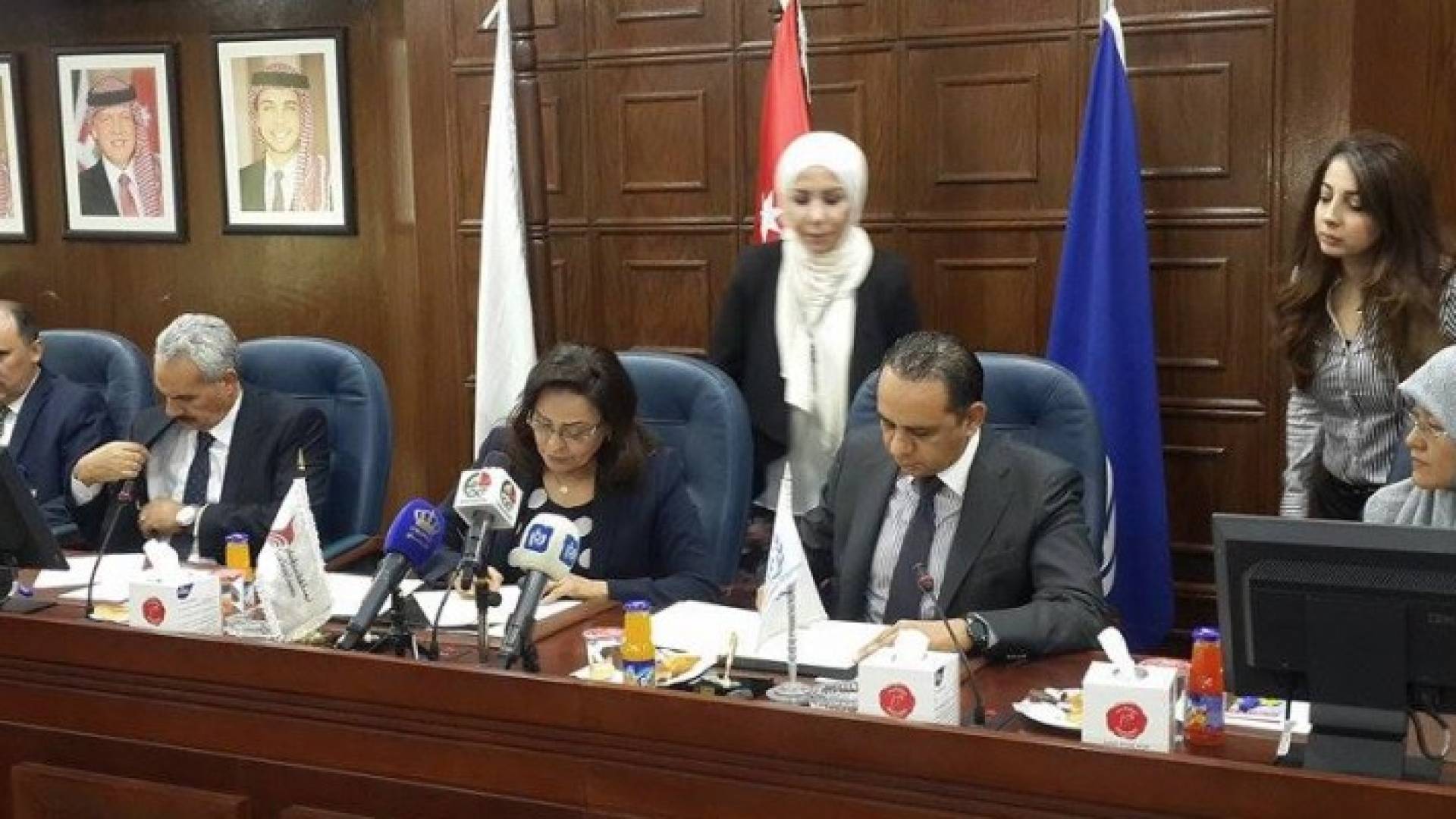 مذكرة تفاهم بين الضمان والعمل الدولية في مجالات السلامة المهنية