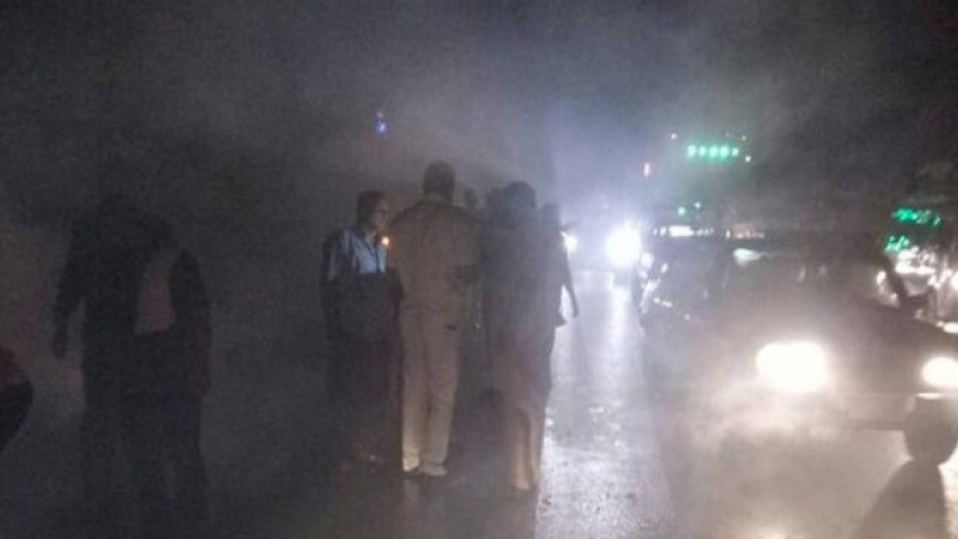 صورة تناقلتها مواقع التواصل الاجتماعي من مكان الحادث المروري المروع