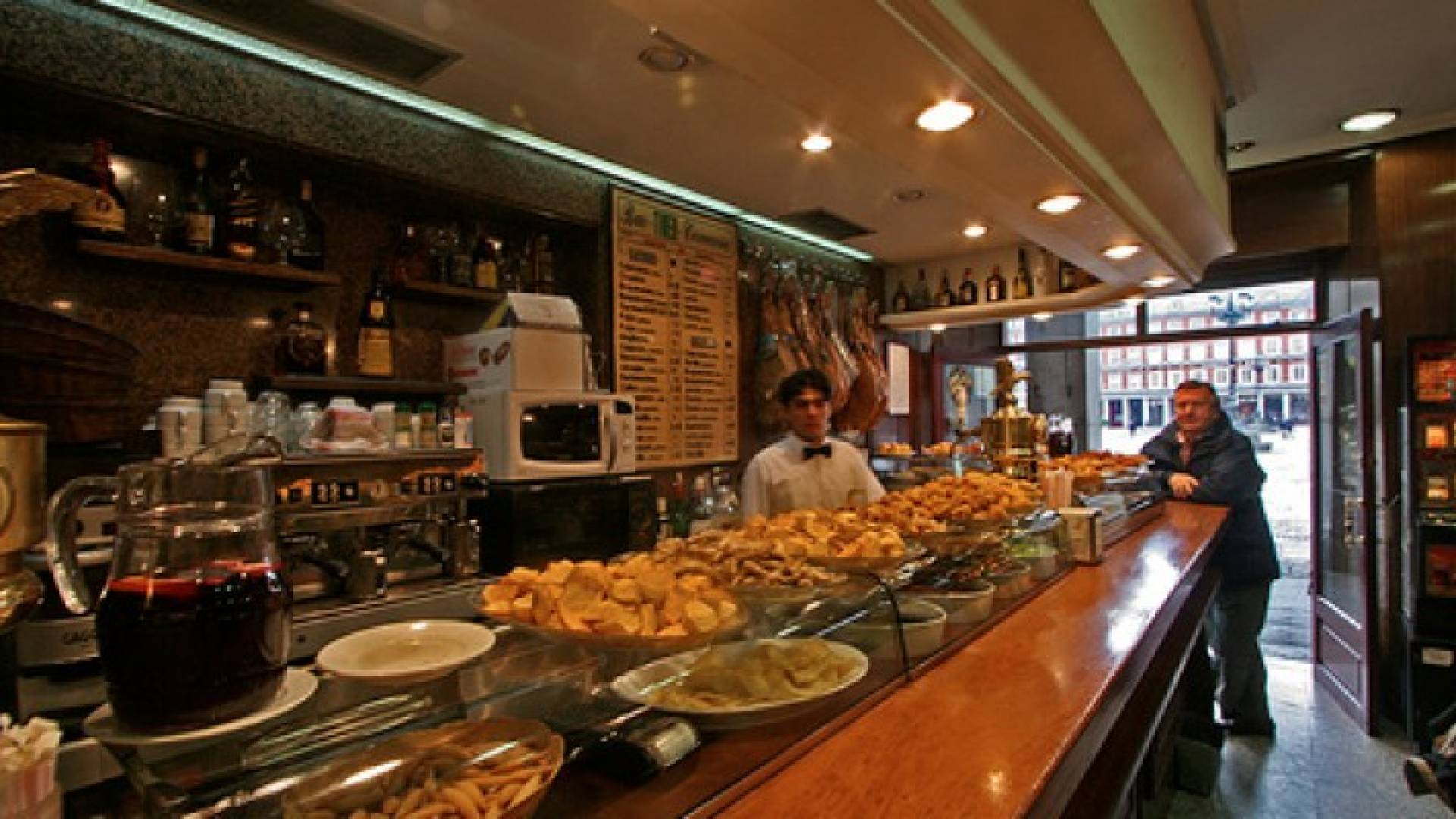 إحدى الطرق التي تشجعك على صرف المزيد من النقود هي بجعل الأسعار غير واضحة قدر الإمكان