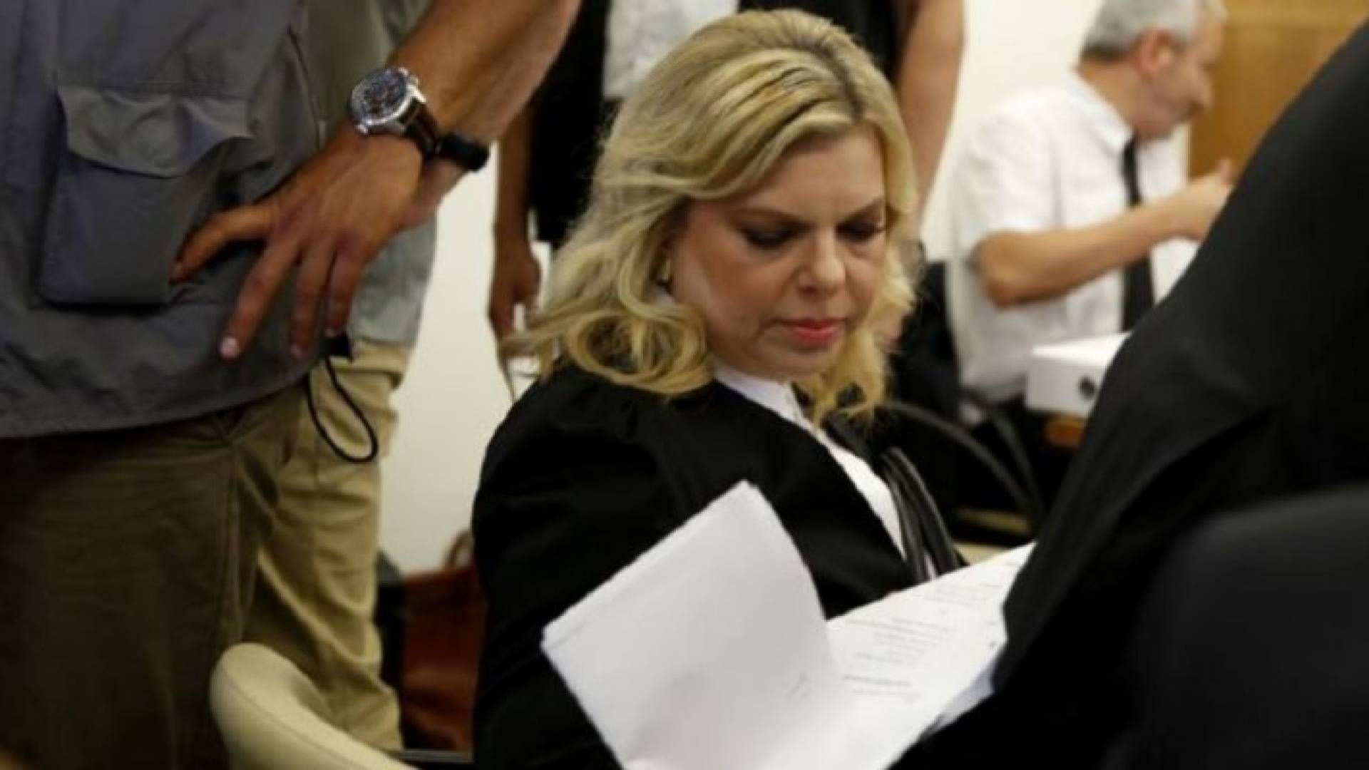 زوجة نتنياهو تخضع لـجهاز فحص الكذب