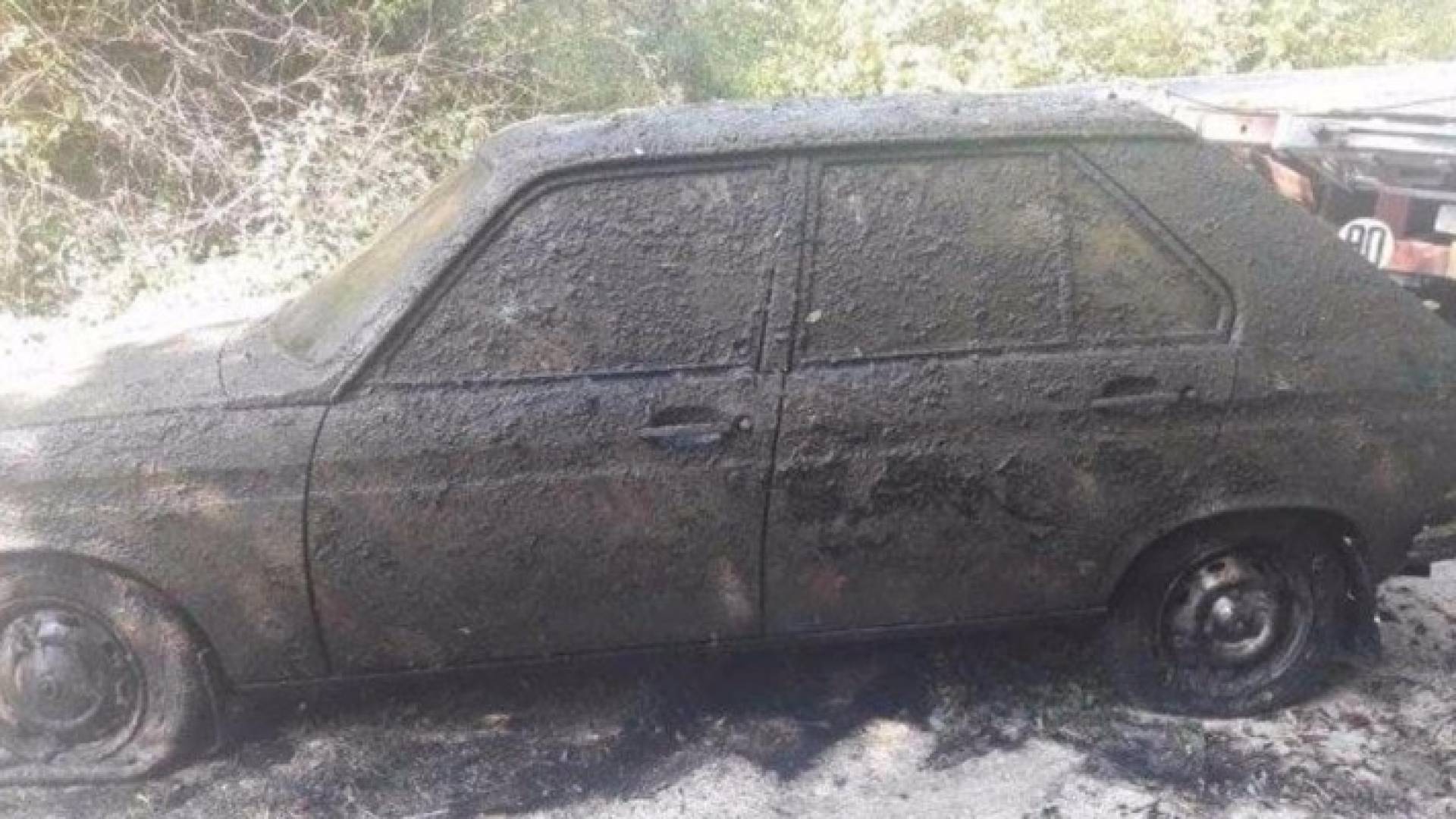 السيارة الفرنسية "بيجو 104" التي سرقت قبل 38 عاما