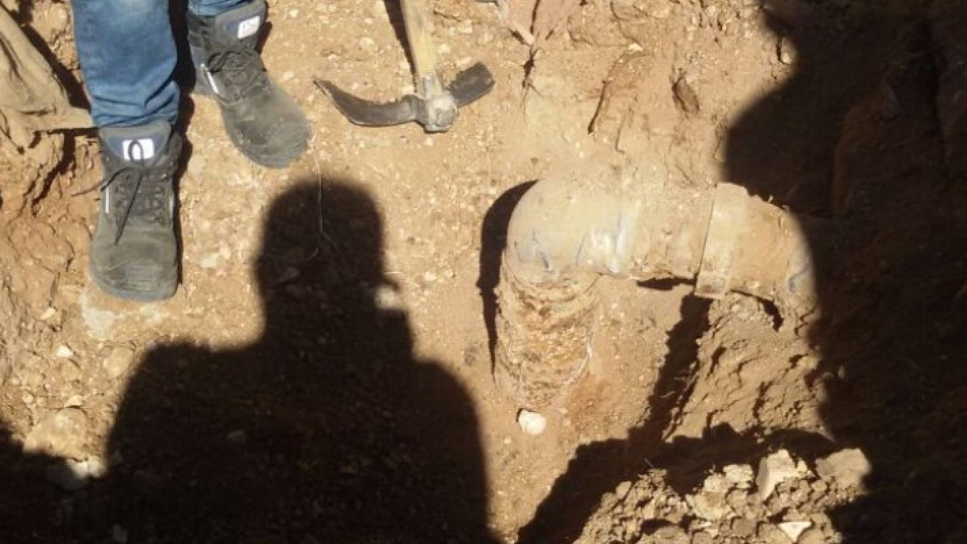 ضبط اعتداء جديد على المياه في ام العمد بطاقة 2000م3