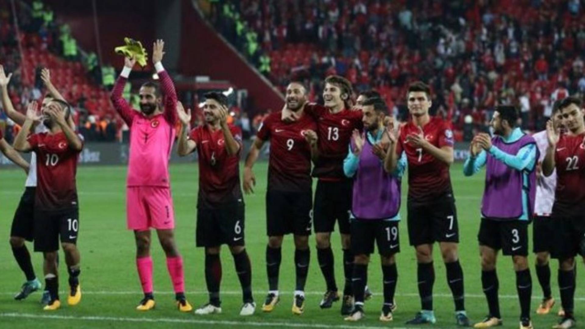 تركيا تنعش آمالها في التأهل لكأس العالم بالفوز 1-صفر على كرواتيا