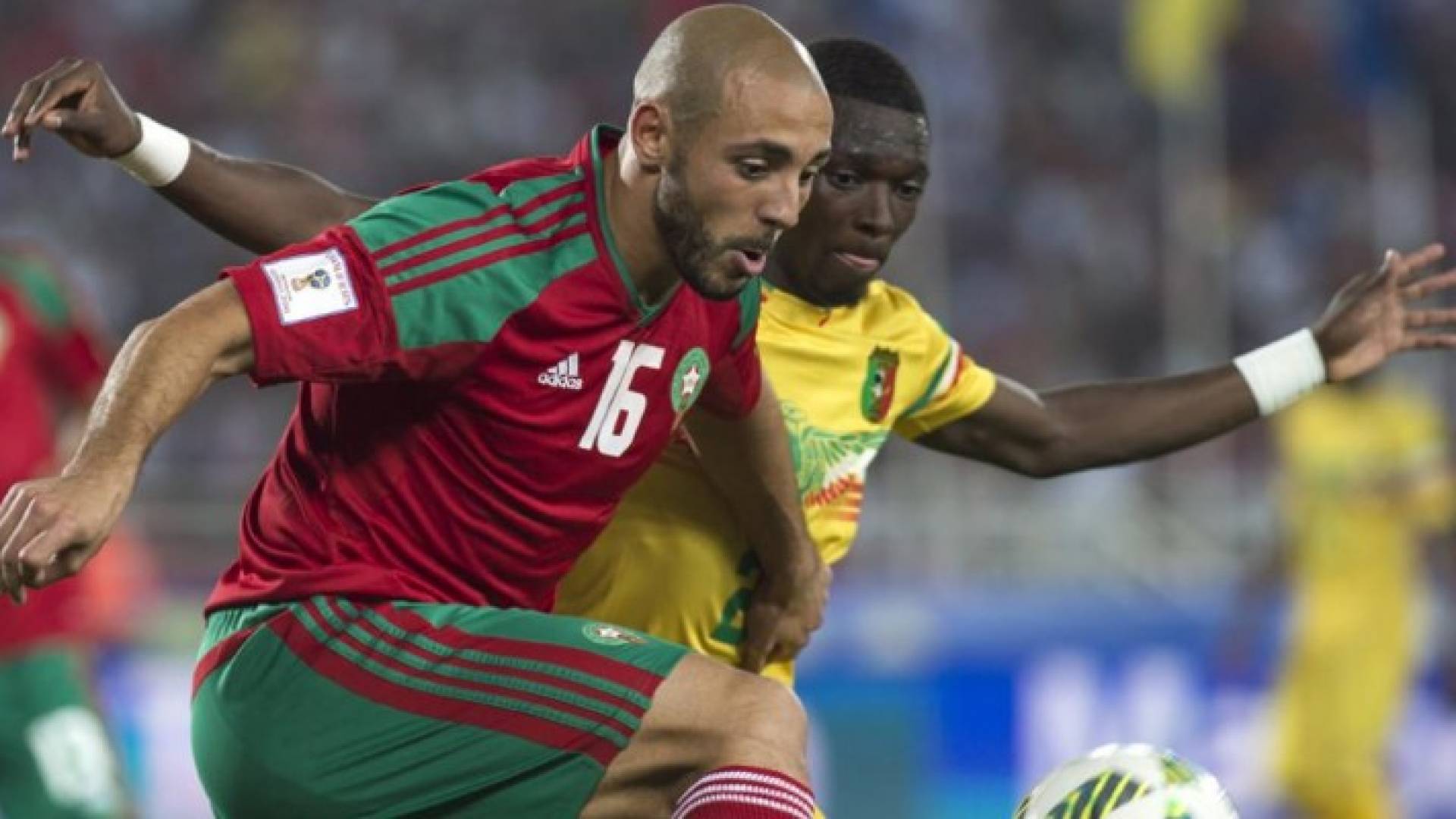 المغرب يكتفي بالتعادل أمام مالي ويفوت فرصة الصدارة