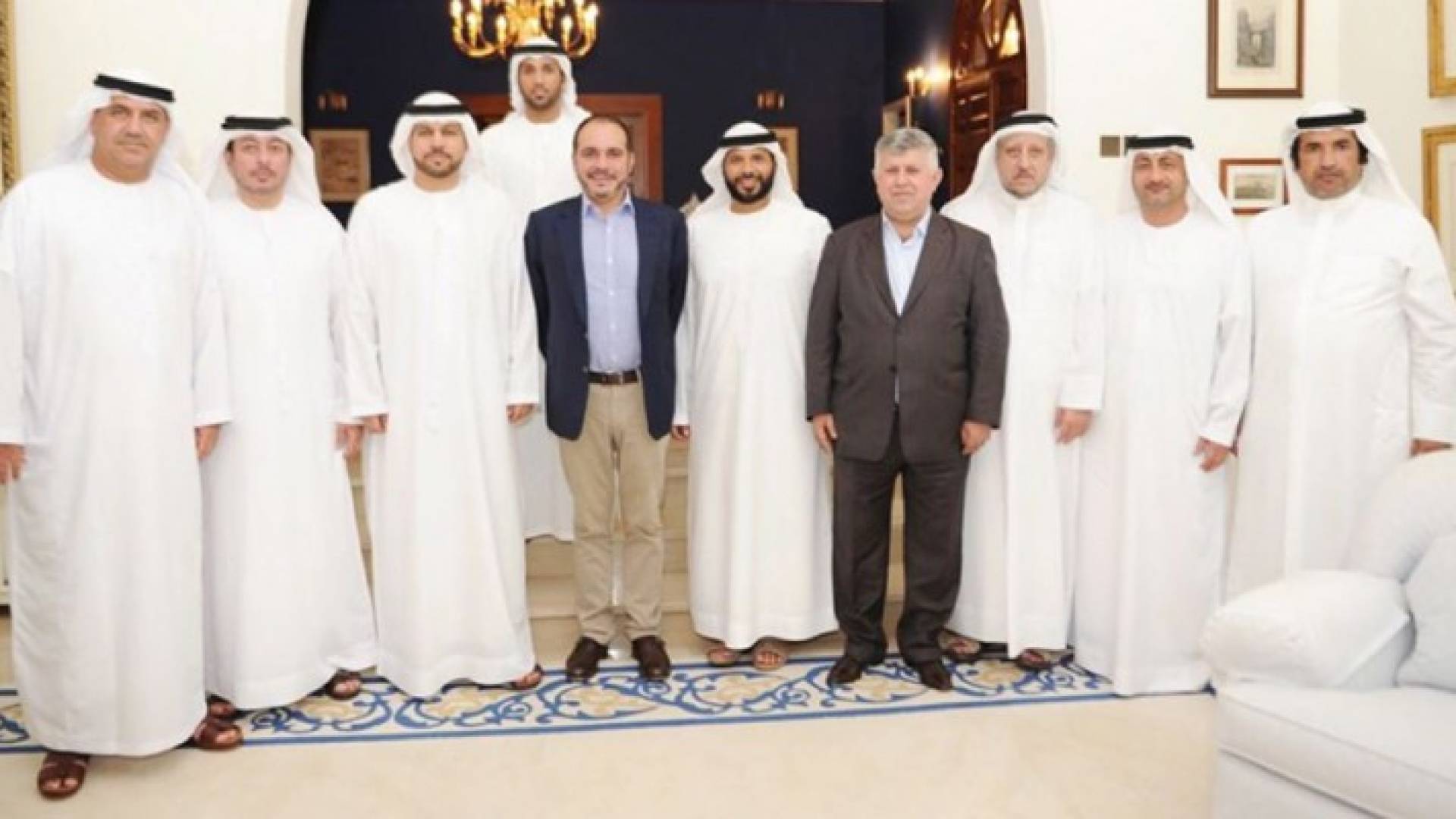 الأمير علي يستقبل وفدي اتحادي العراق والامارات لكرة القدم