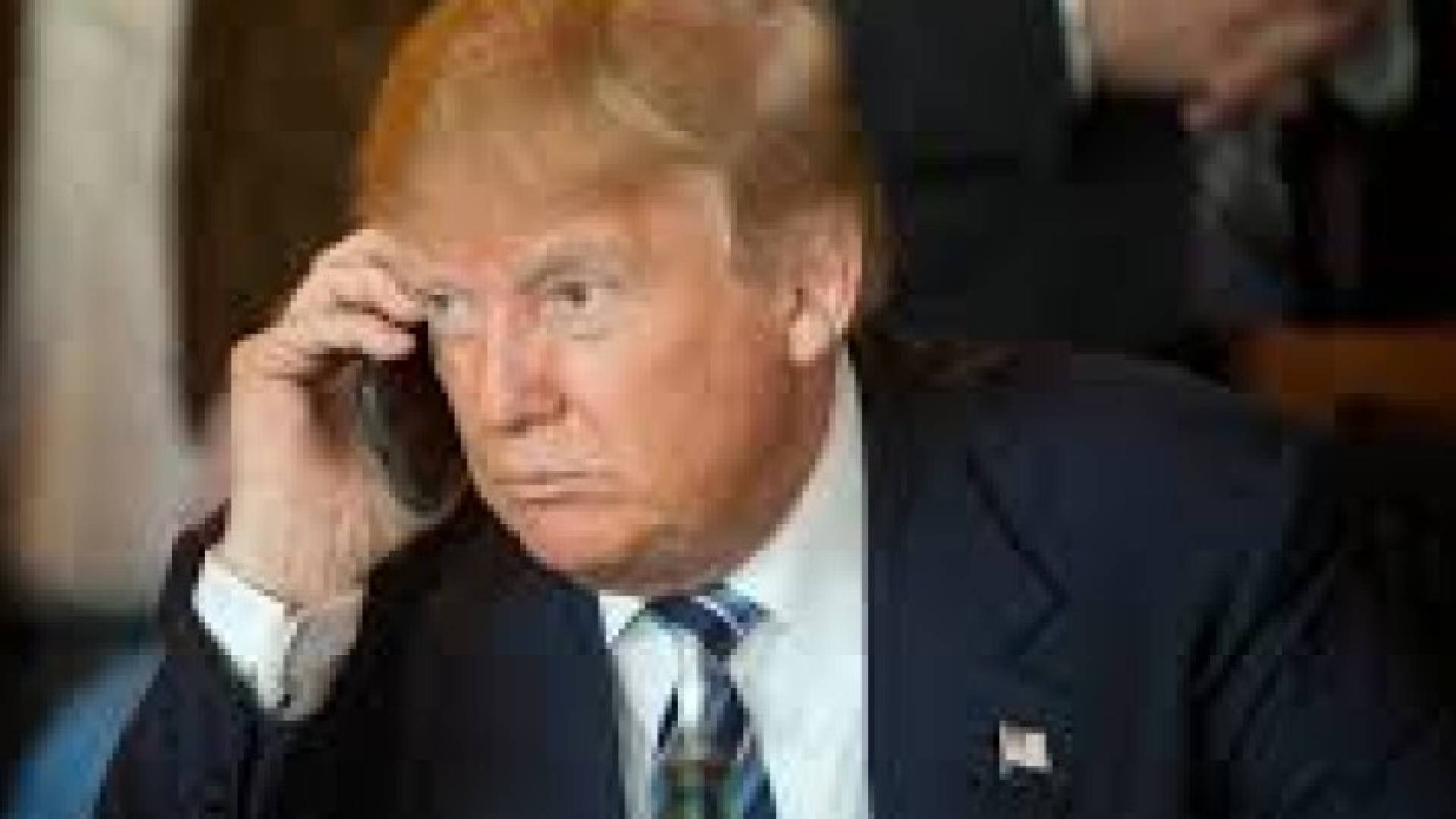 ترمب يجري مباحثات هاتفية مع أمبر قطر عقب لقاءه أمير الكويت