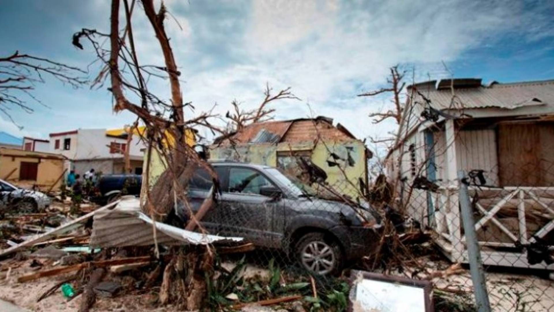 من اعصار ايرما