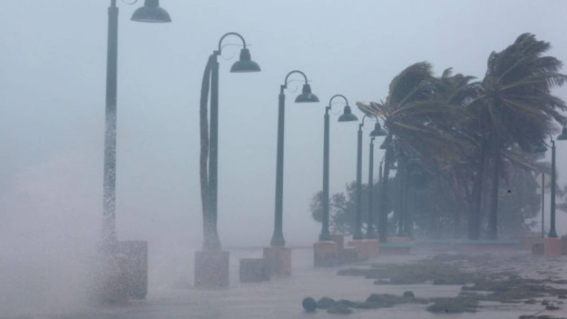الإعصار جوزيه يمر بعيدا عن جزيرتي سان مارتان وسان بارتيليمي