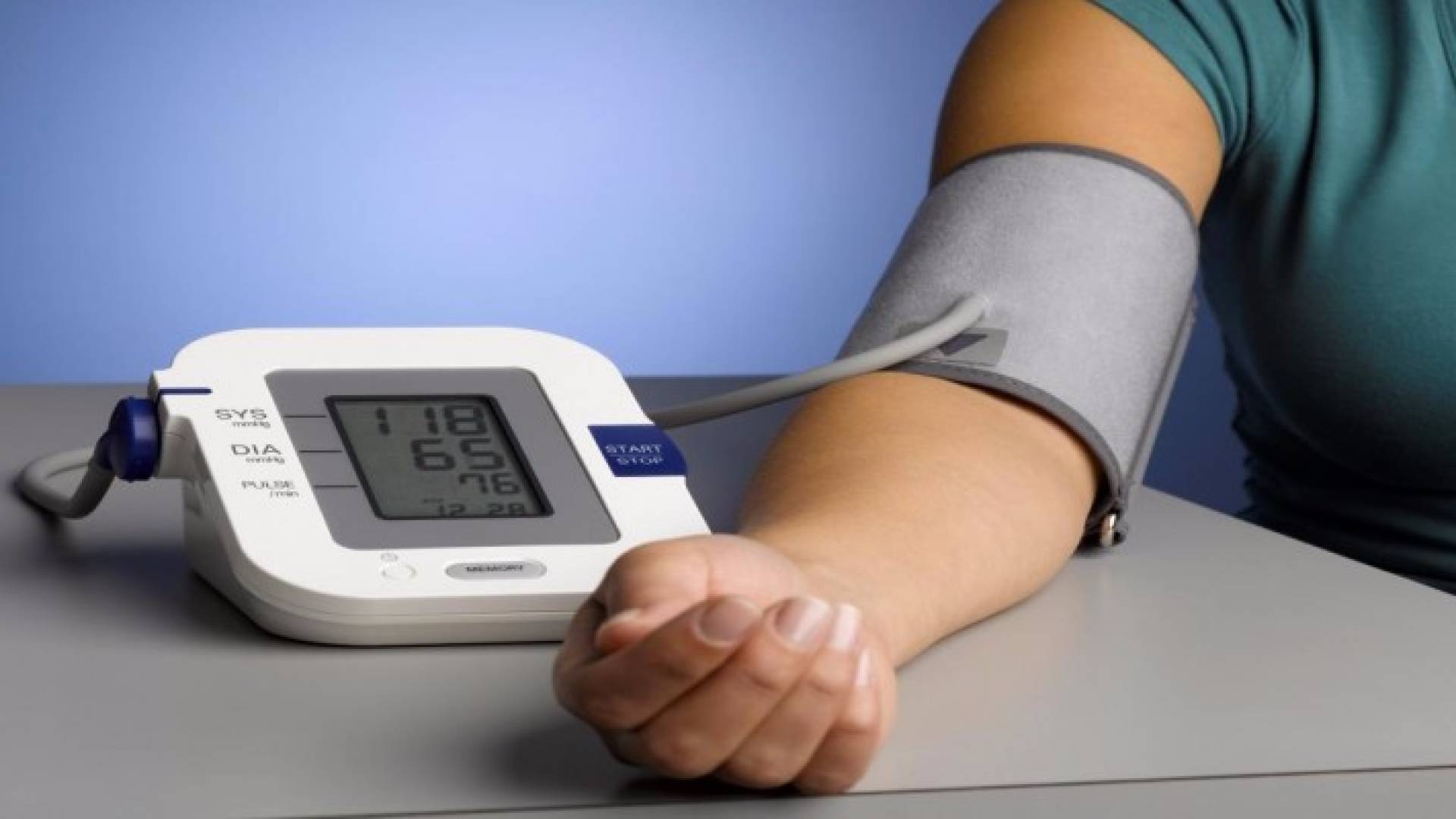 جهاز قياس ضغط الدم