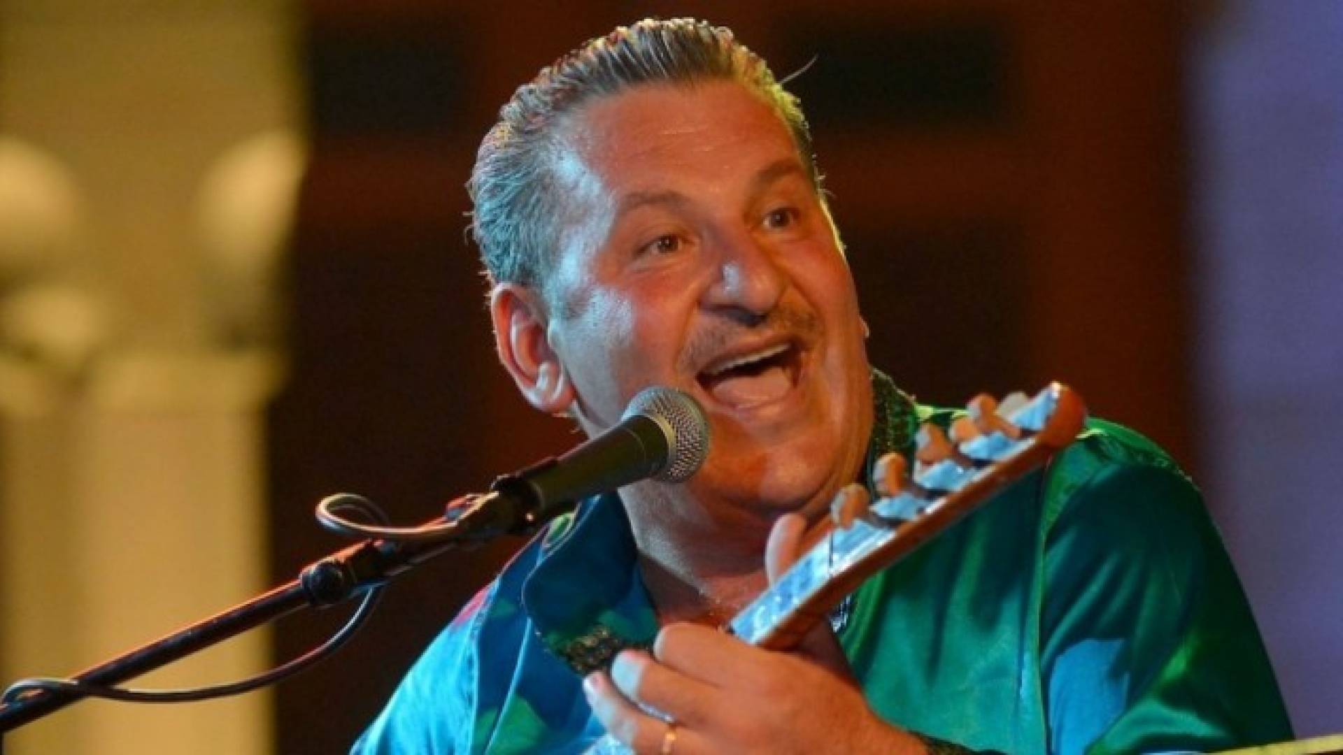  المغني السوري إبراهيم كيفو