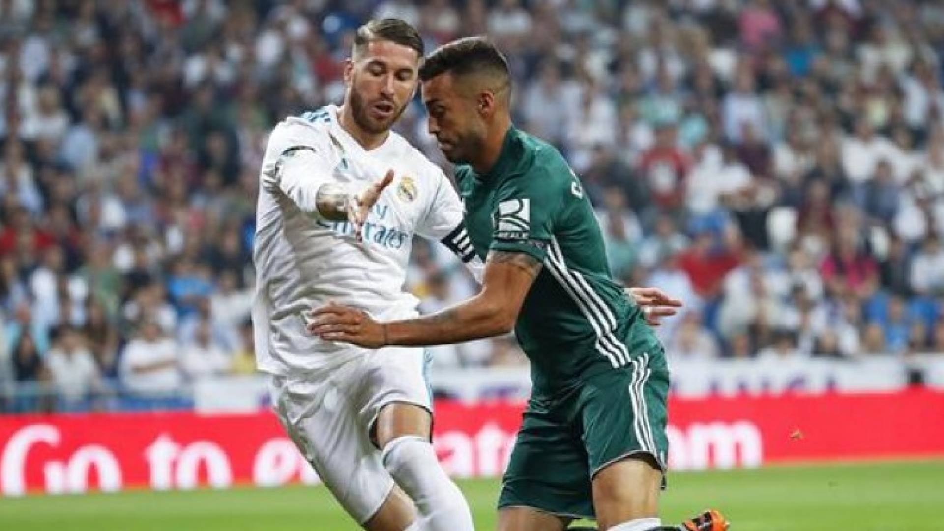 ريال مدريد يسقط بالضربة القاضية أمام بيتيس