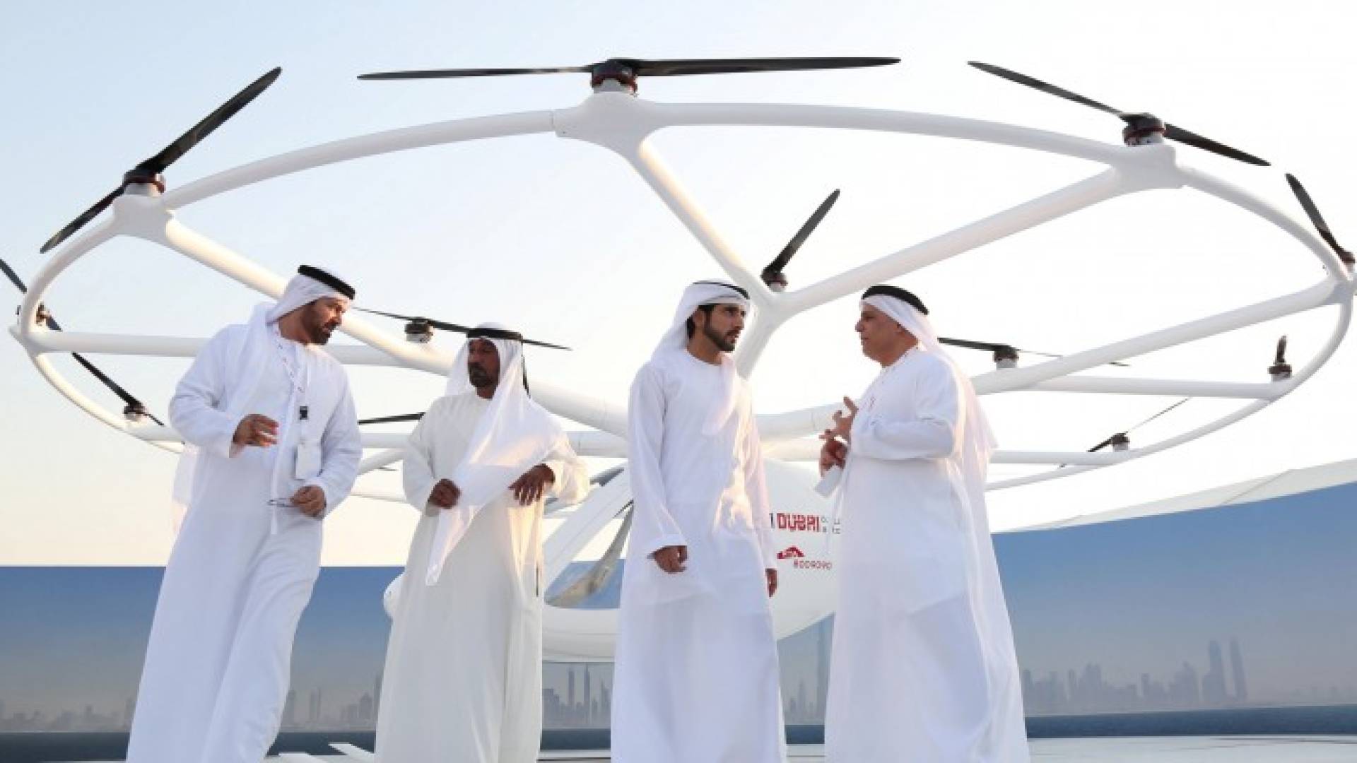 دبي تختبر أول تاكسي طائر في العالم بدون قائد