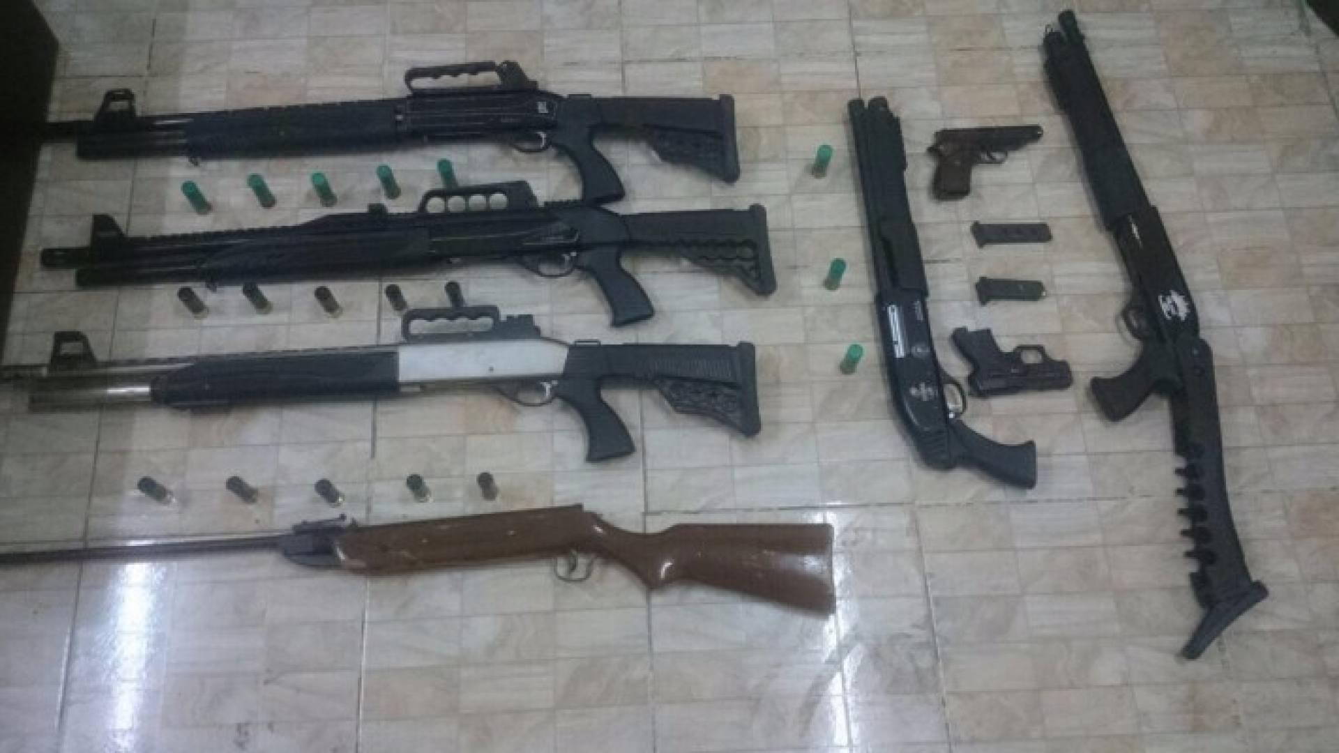 امن وقائي اقليم الشمال يضبط ١٠ قطع أسلحة نارية في اربد وعجلون  