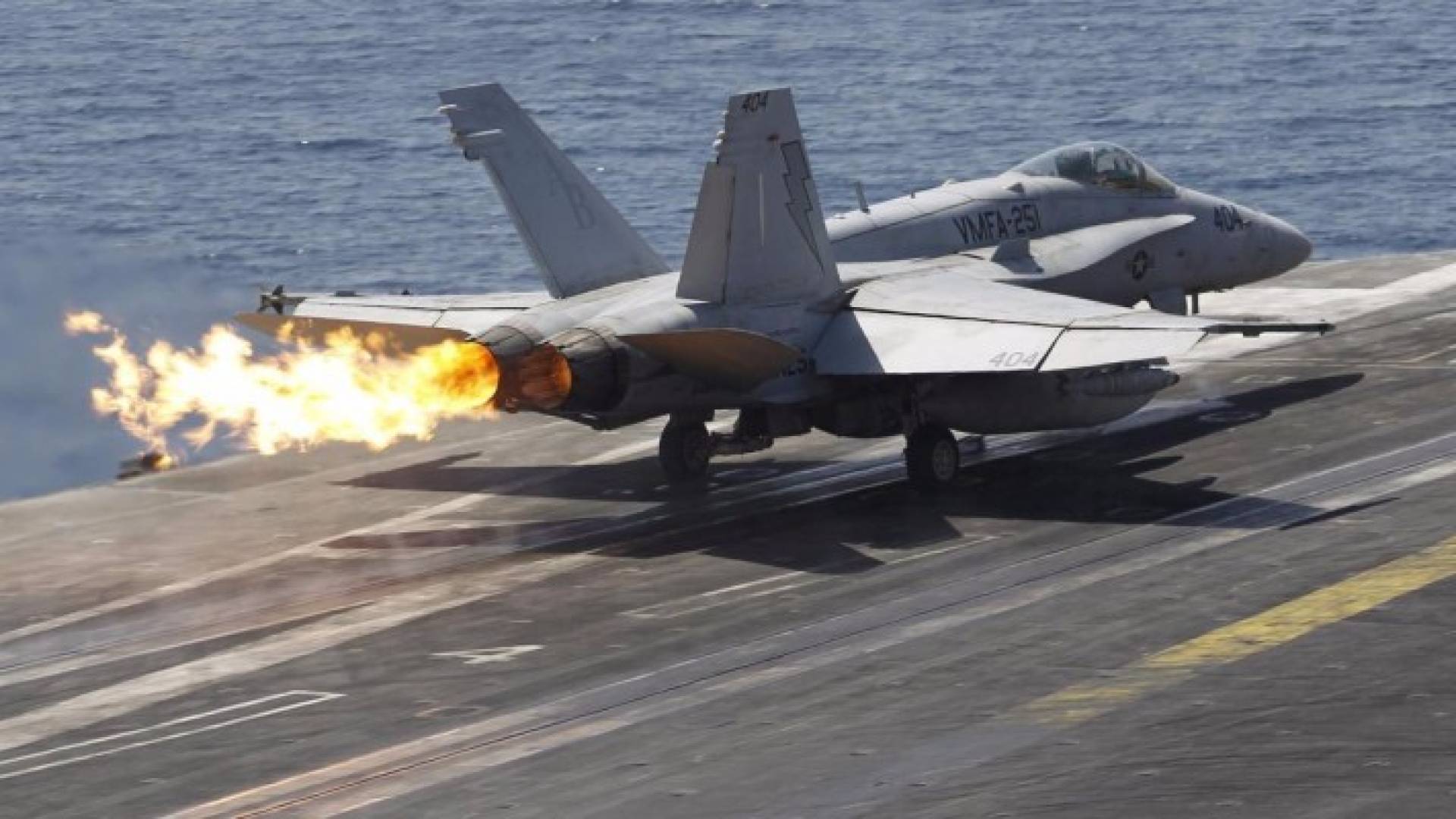 التحالف الدولي يشن غارات على مواقع داعش في سوريا والعراق