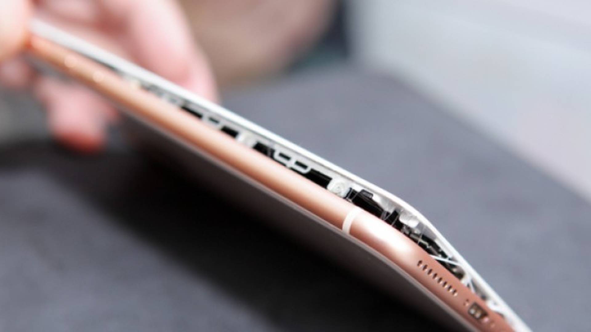 انفجار آيفون 8 بلس