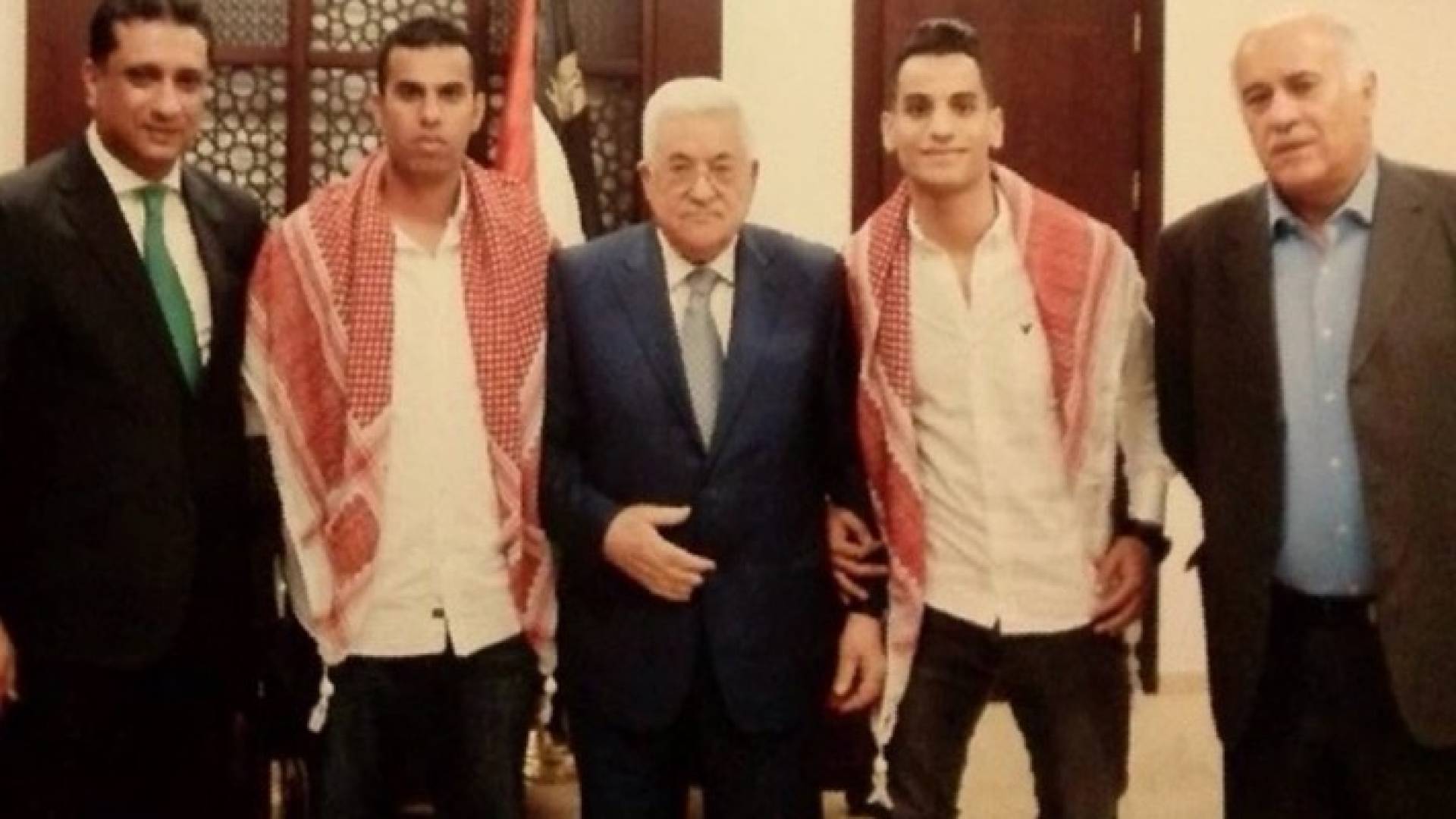 الرئيس الفلسطيني يستقبل ابو غوش والعساف
