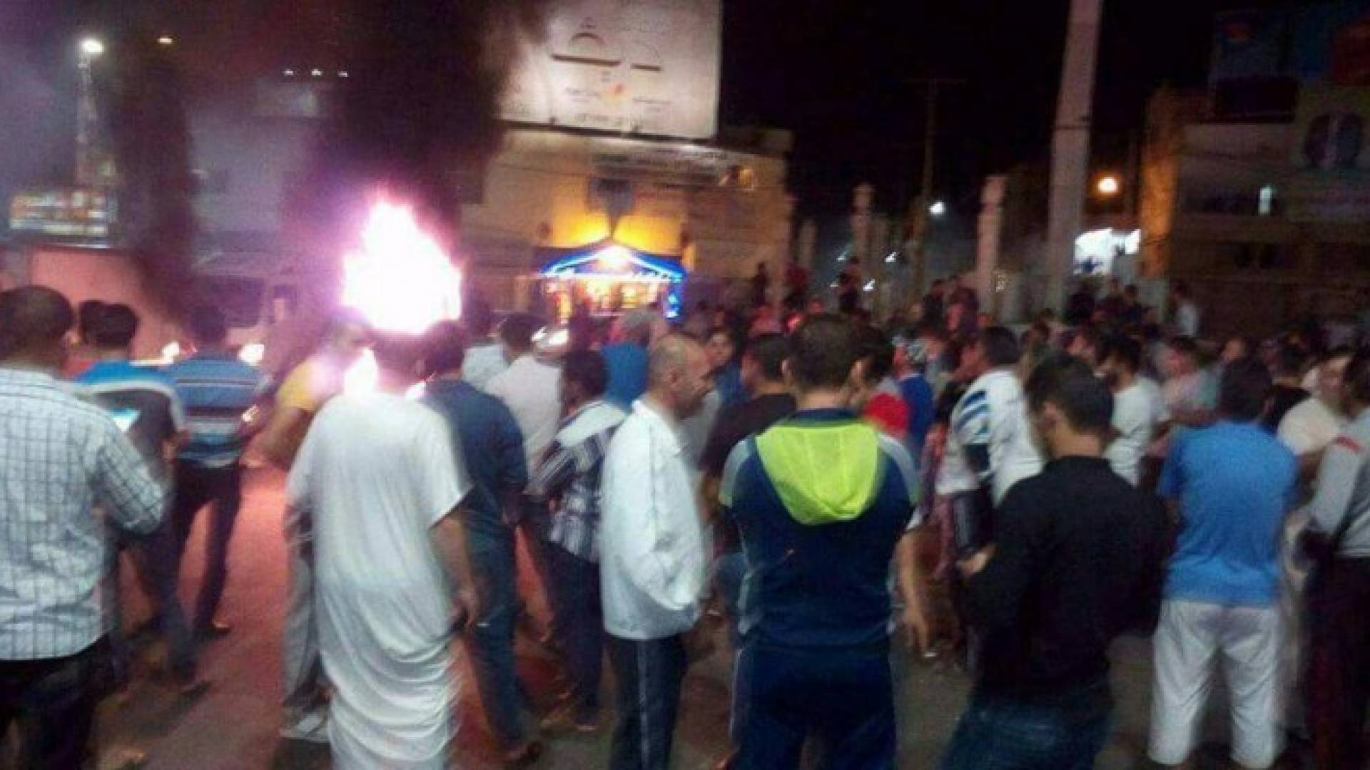 احتجاجات في لواء الرمثا بعد ‏اعتداء مرتبات البحث الجنائي على أحد أقاربهم