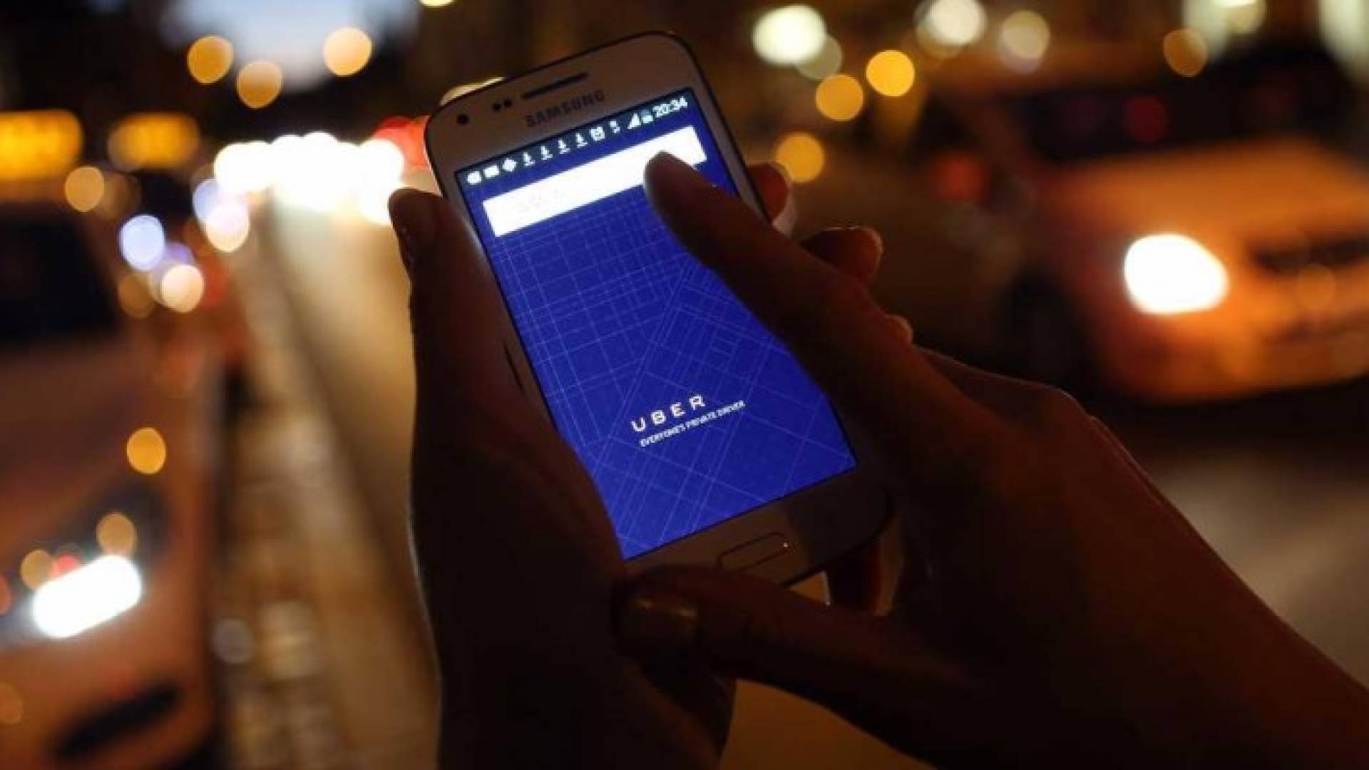 احذروا تطبيق "أوبر" في هواتفكم الذكية