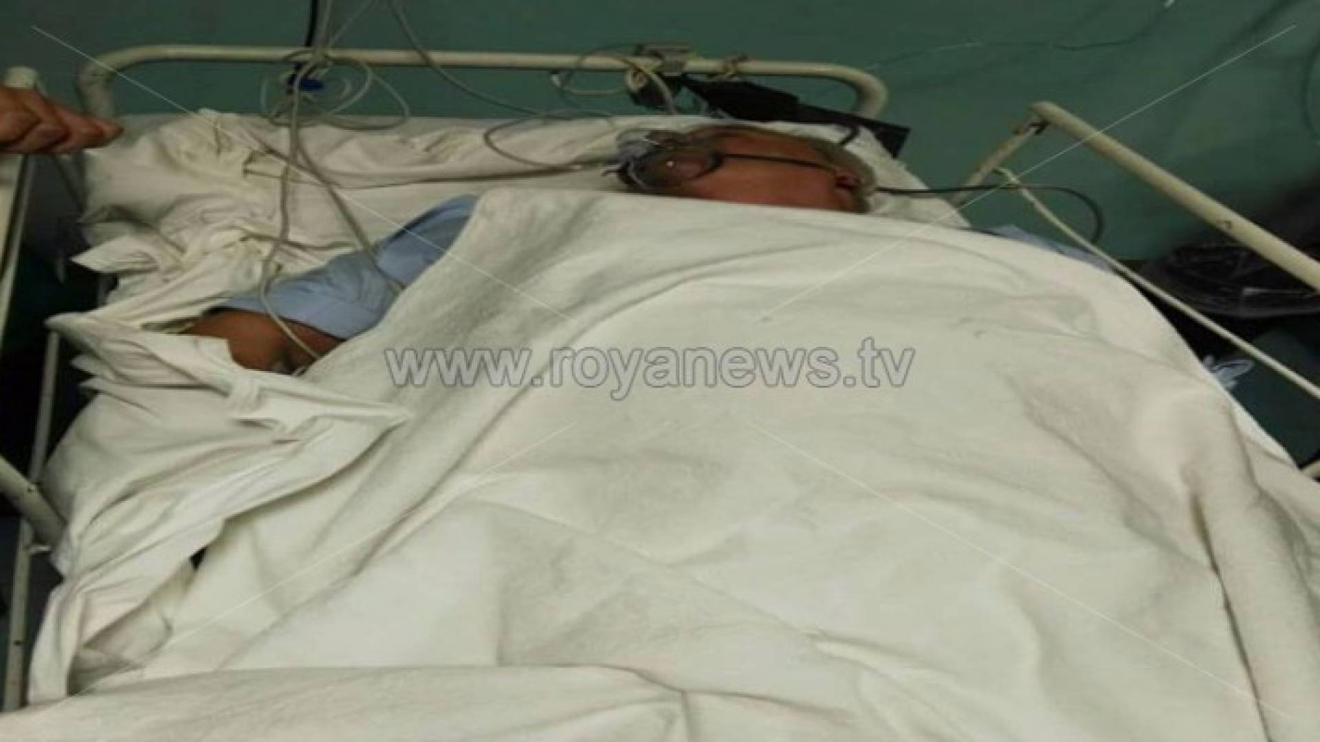 الدكتور محمد الذيابات في غرفة العناية المركزة 