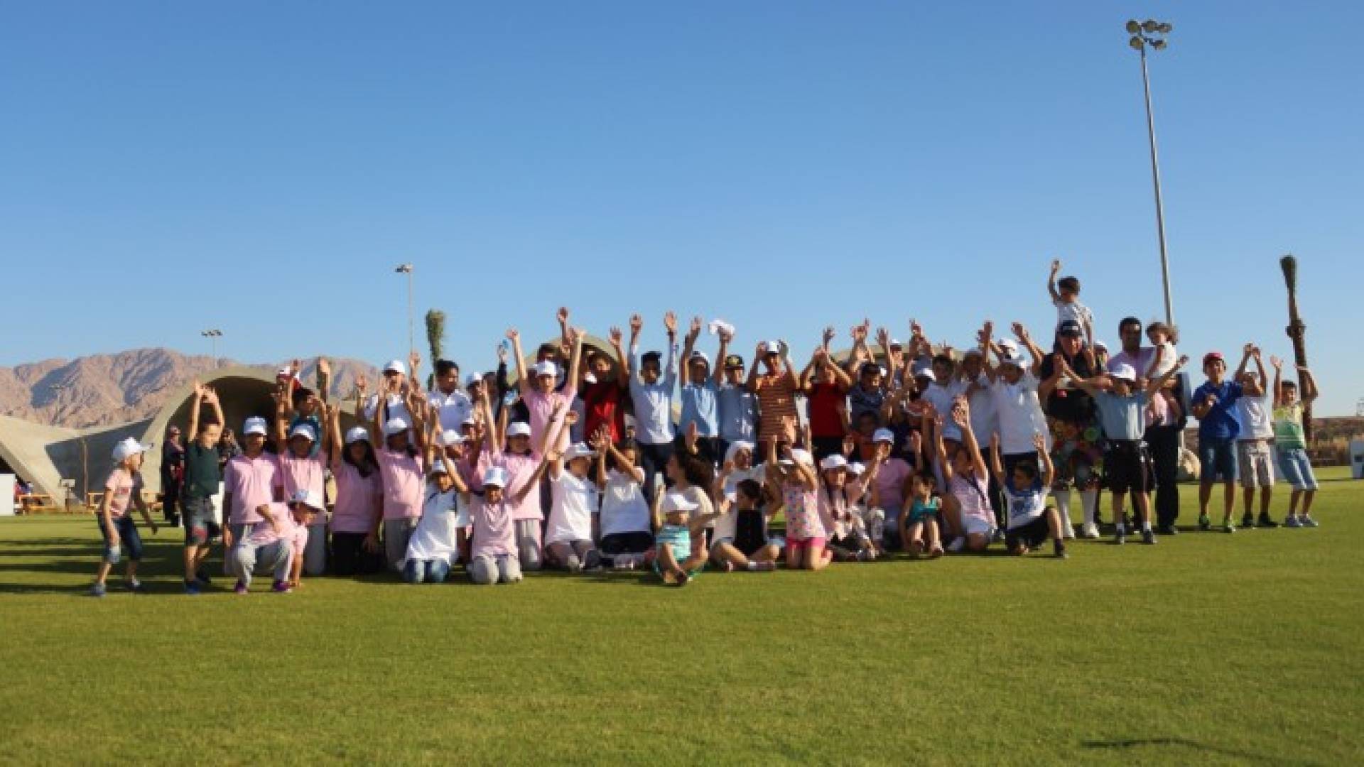 إستضافة 100 طالب من العقبة لحضور بطولة أيلة الأردن للغولف