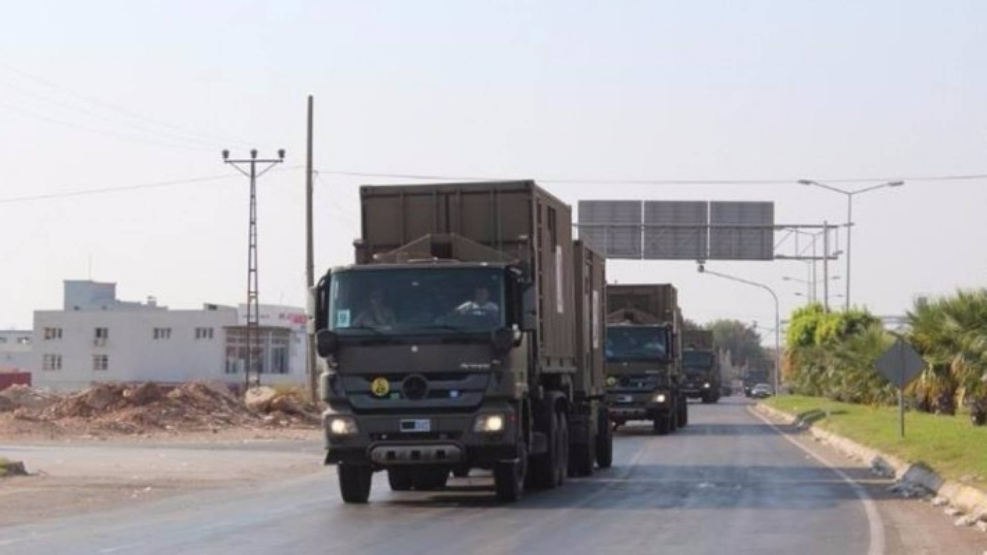 القوات التركية تستقدم تعزيزات جديدة إلى حدود إدلب