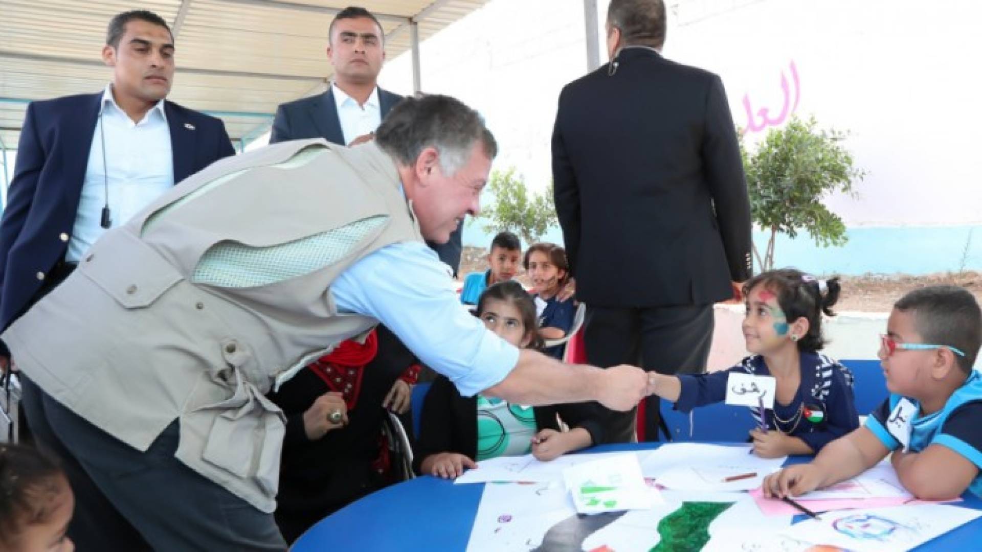 جانب من زيارة الملك لبلدة المشارع في الأغوار الشمالية