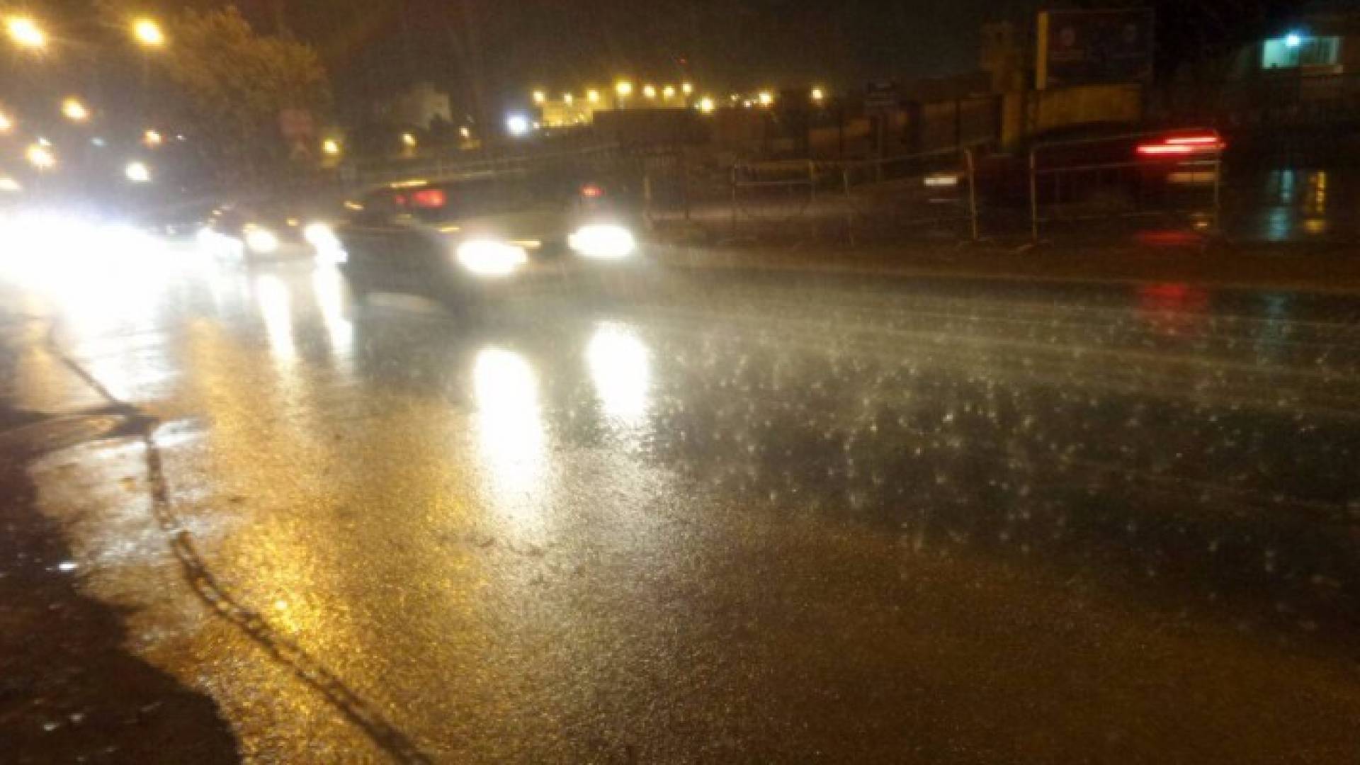 تساقط للأمطار في العاصمة عمان 