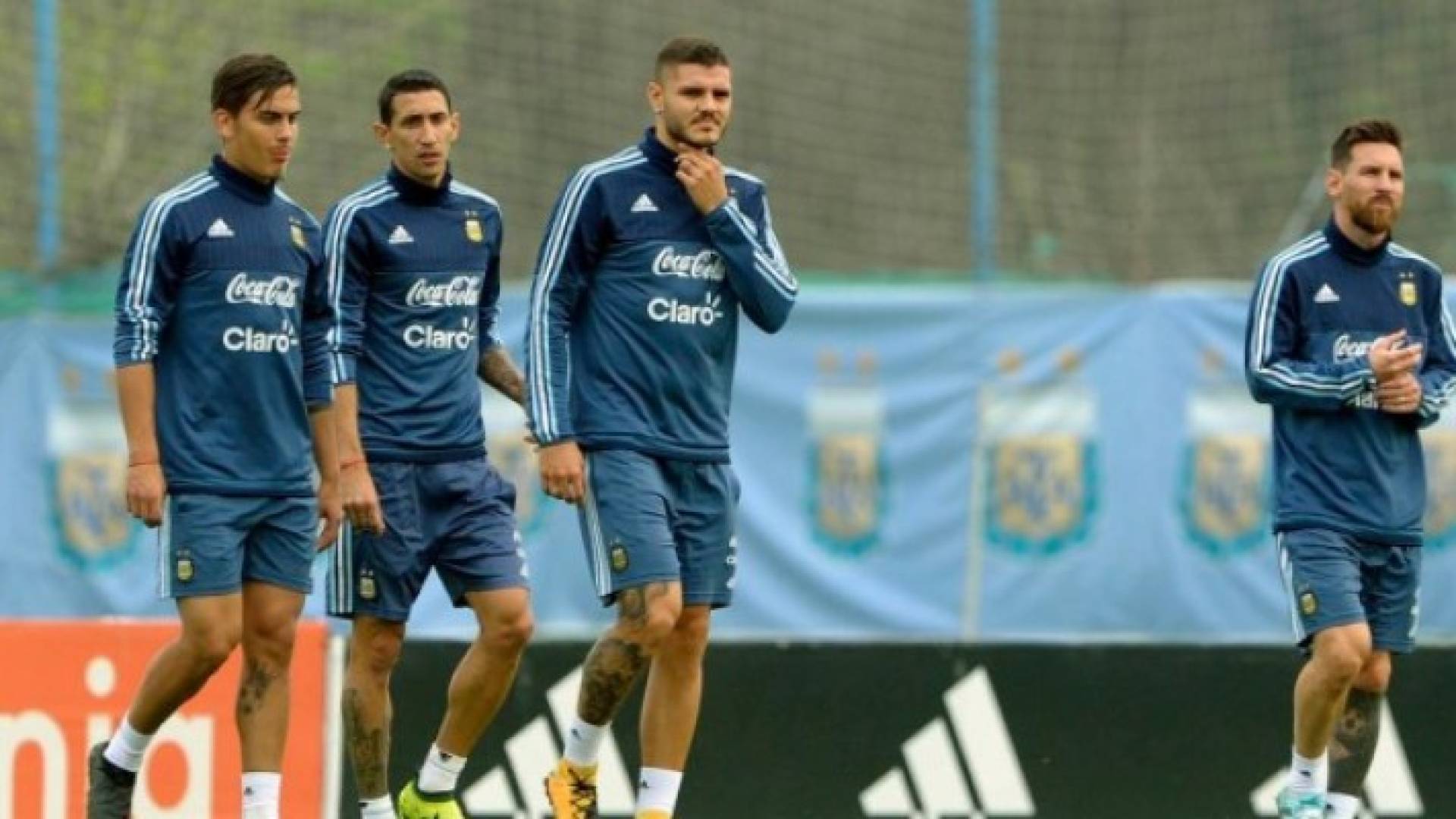 سامباولي يستبعد ديبالا وإيكاردي عن تشكيلة الاكوادور