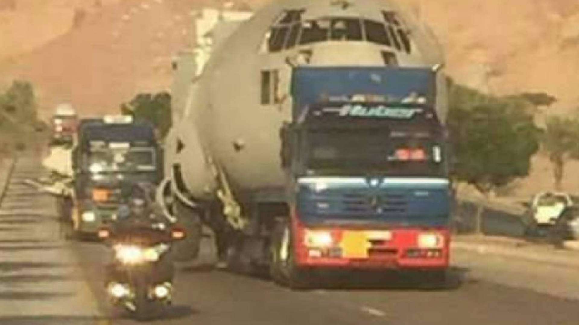 اغراق طائرة في متنزه العقبة البحري