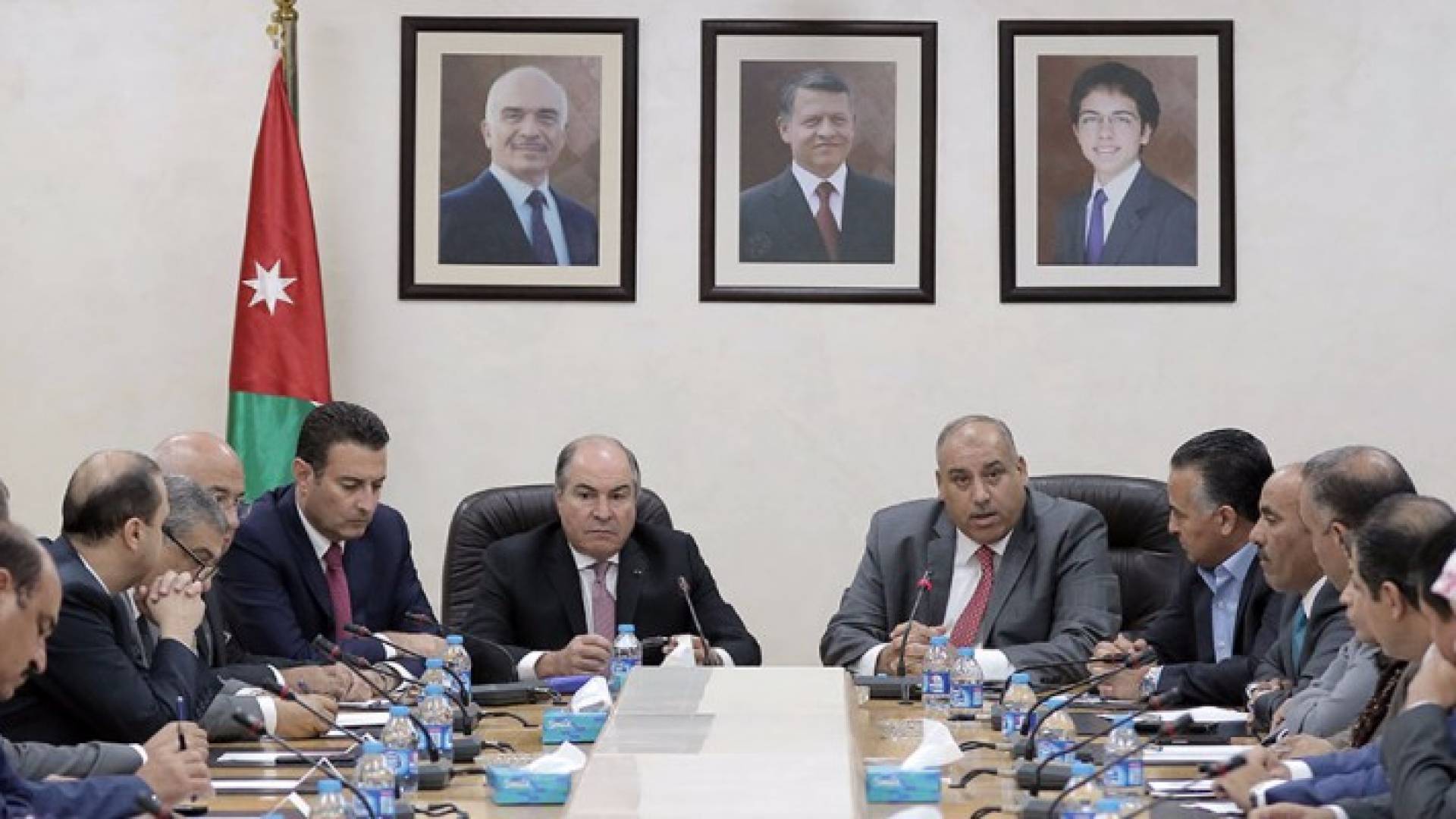 رئيس الوزراء يلتقي كتلة الوفاق النيابية
