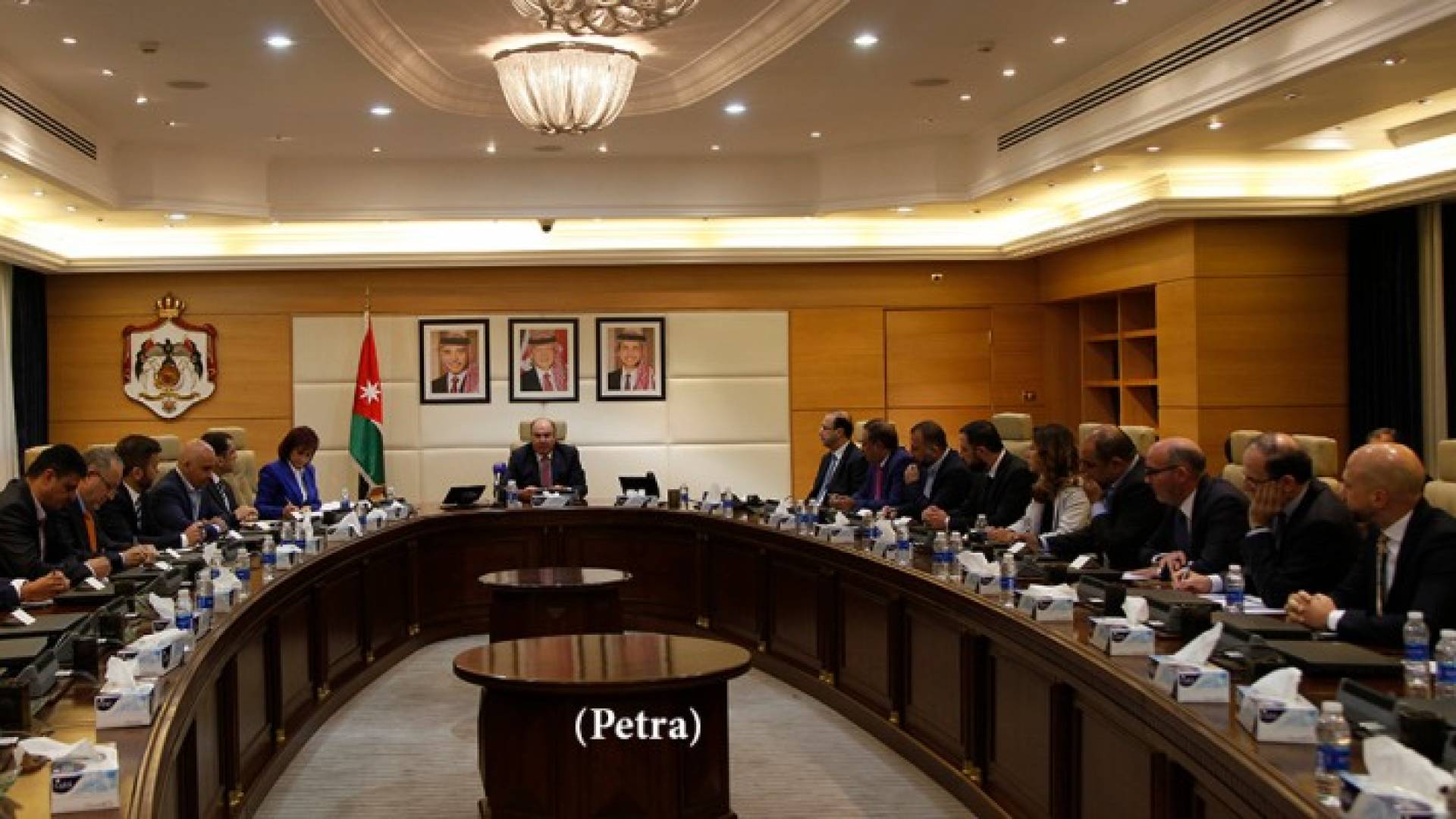 رئيس الوزراء يلتقي ممثلي قطاع الاتصالات وتكنولوجيا المعلومات