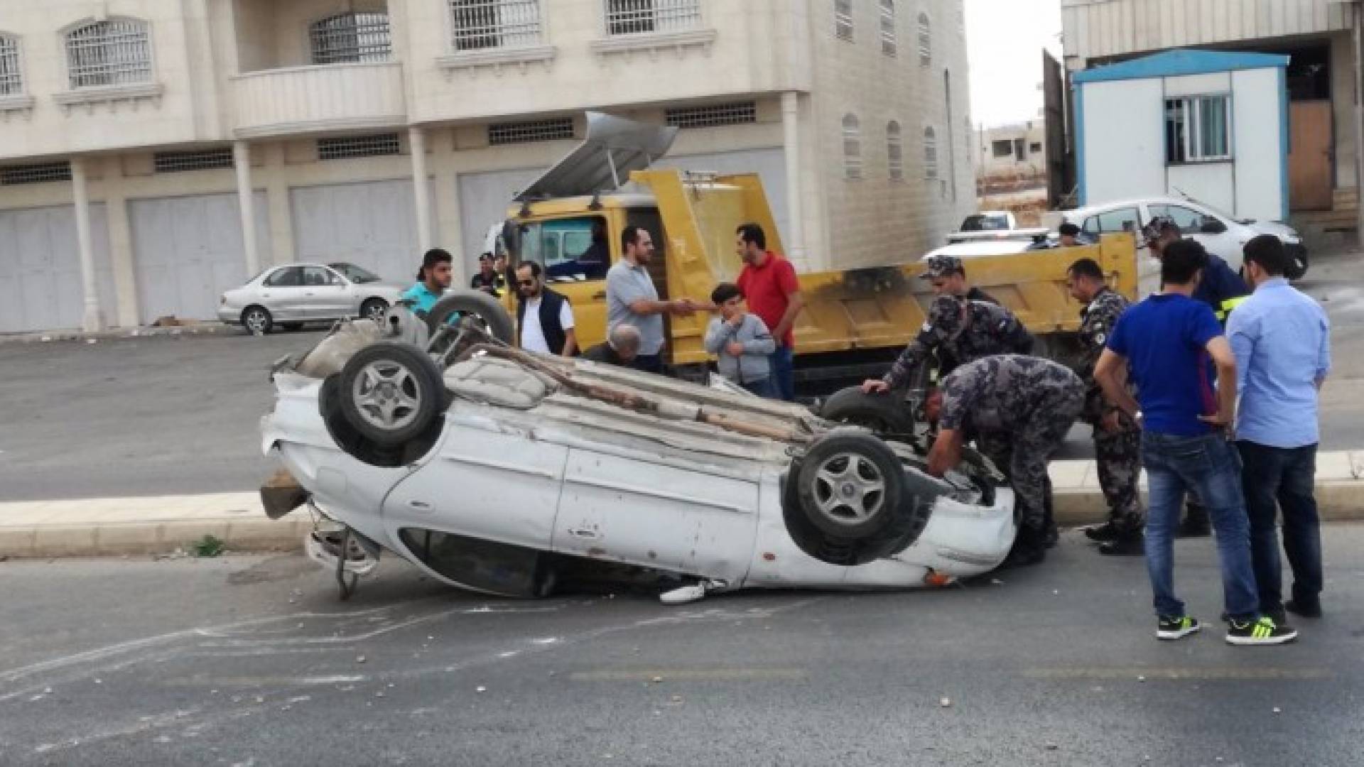 من الحادث