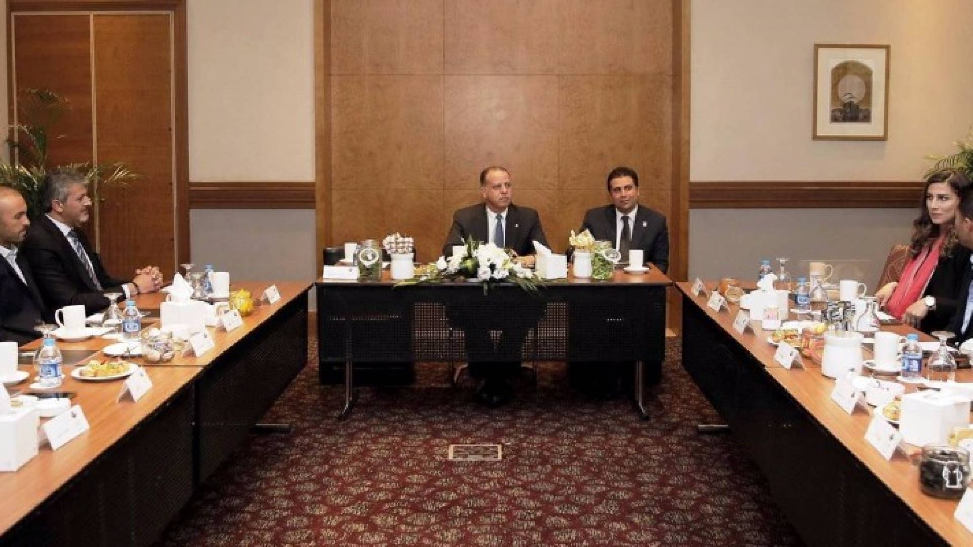 من الاجتماع