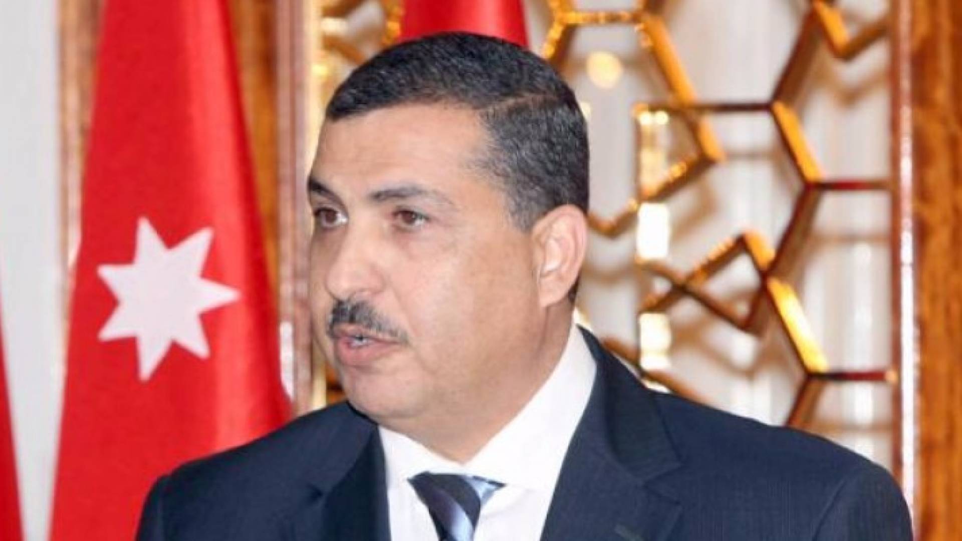 وزير العمل علي الغزاوي
