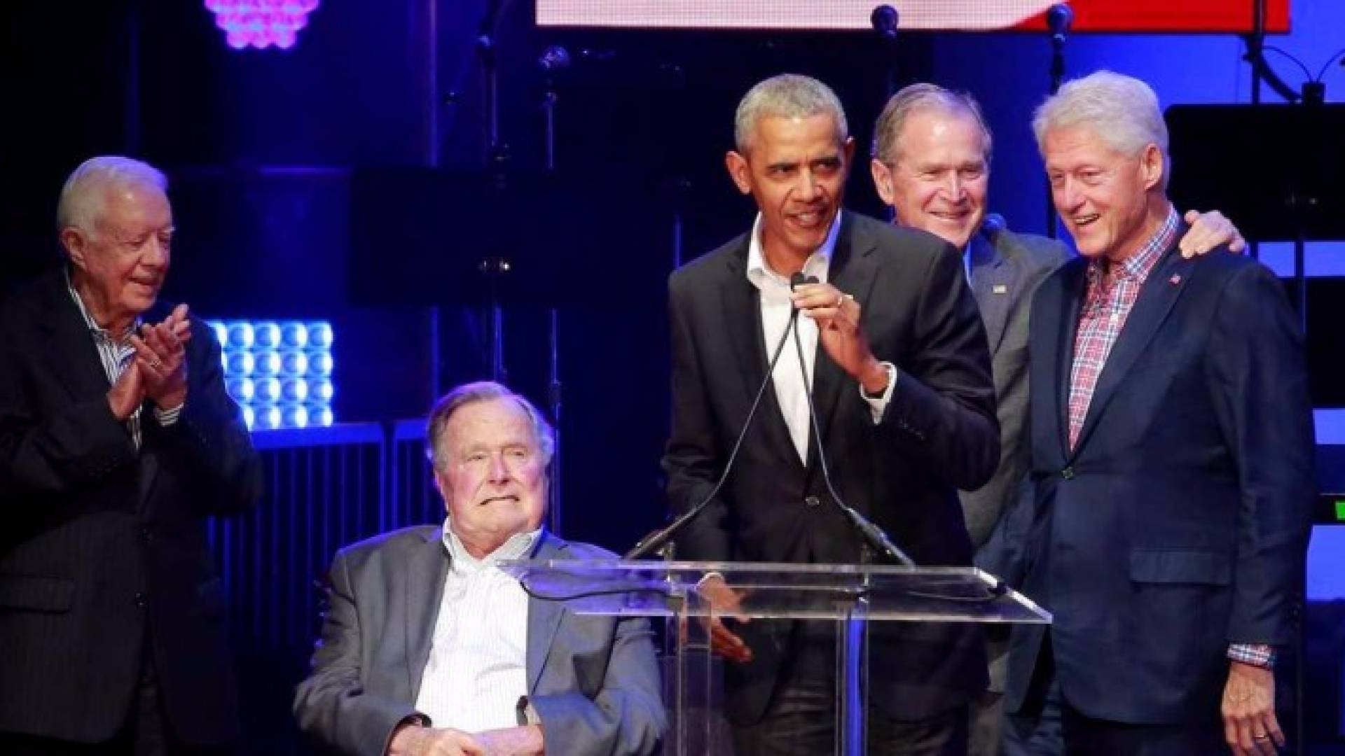 5 رؤساء أميركا في حفلة موسيقية